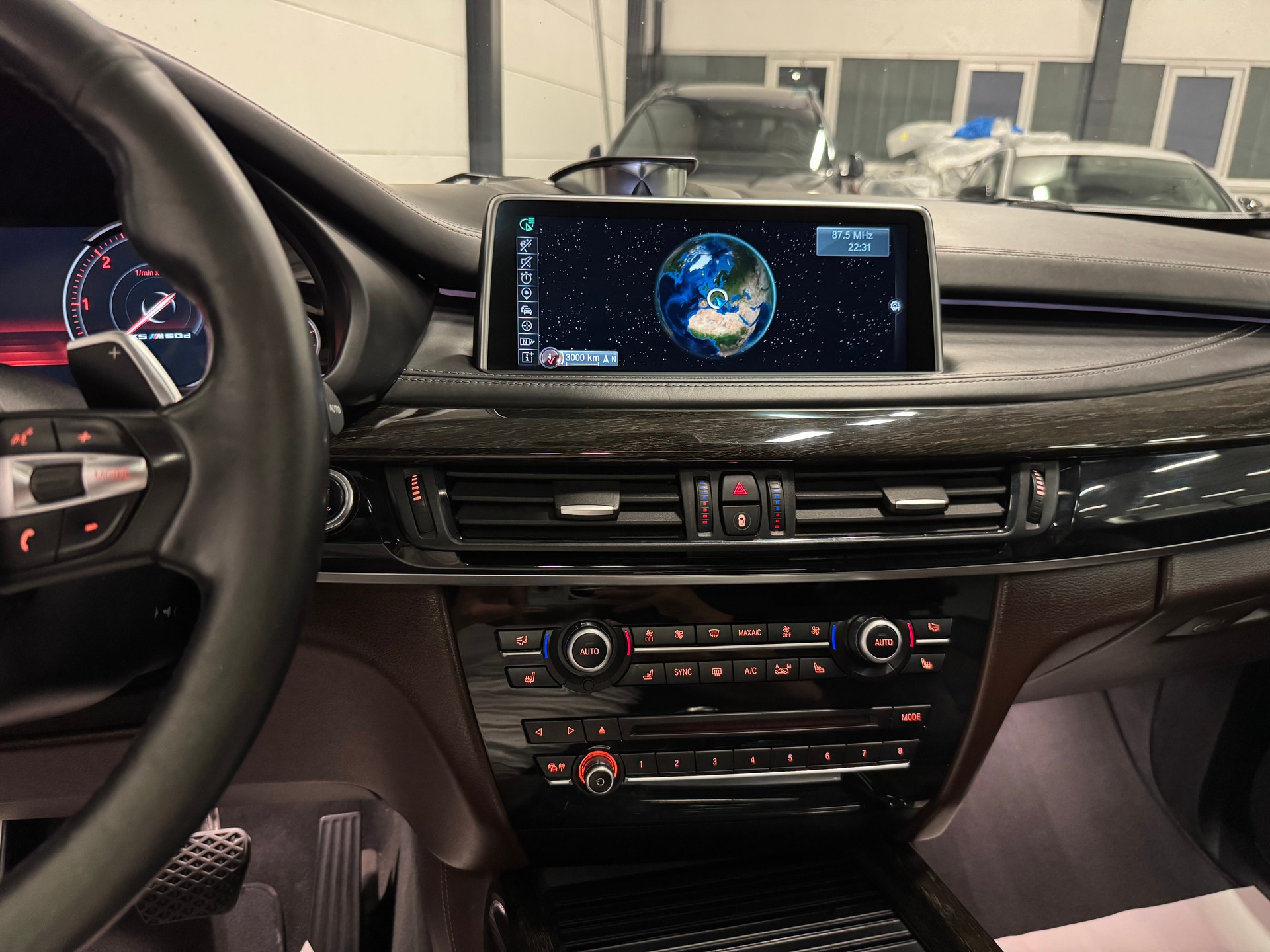 BMW X5 xDrive M50d Steptronic-image-26