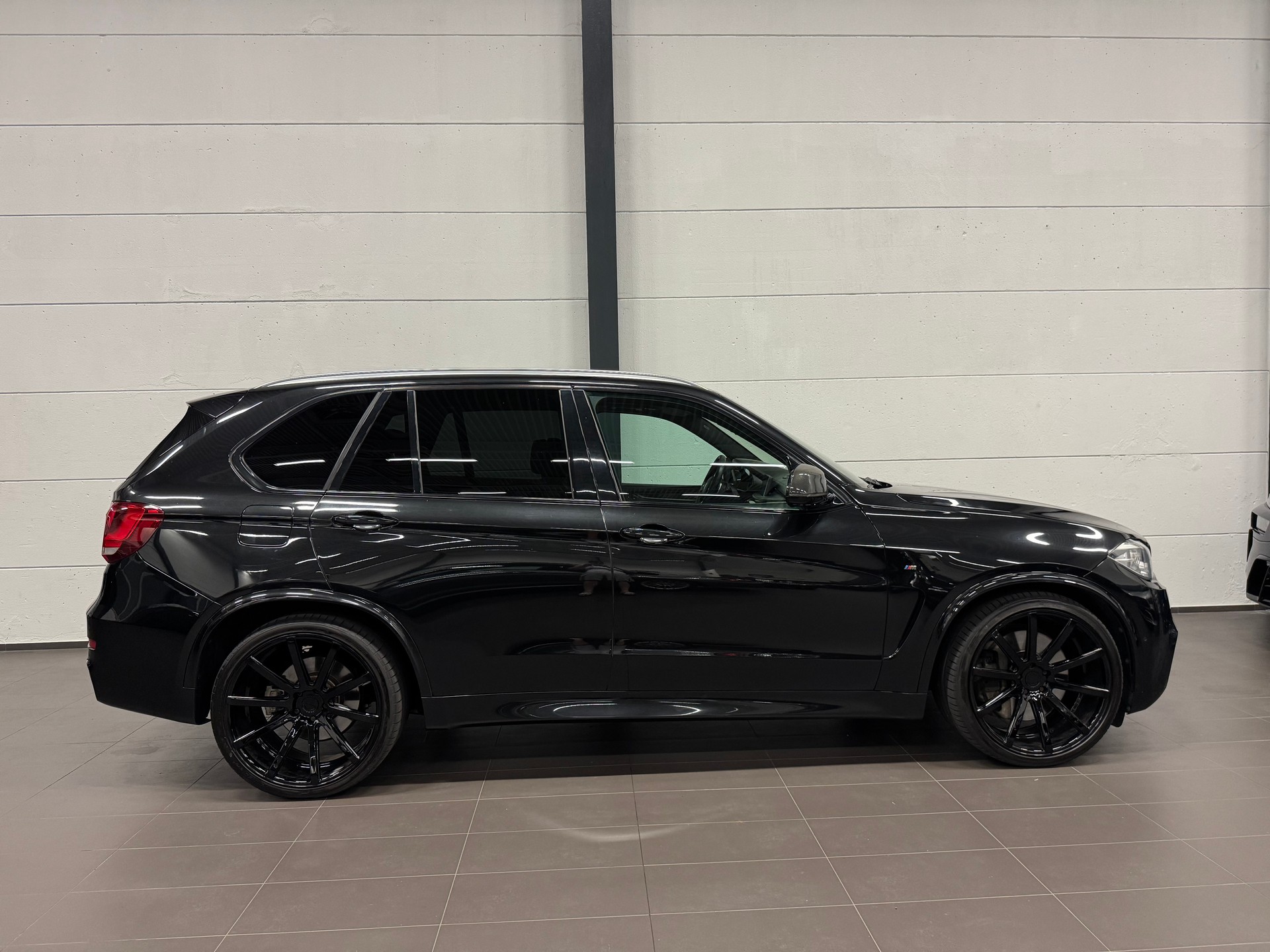 BMW X5 xDrive M50d Steptronic-image-8
