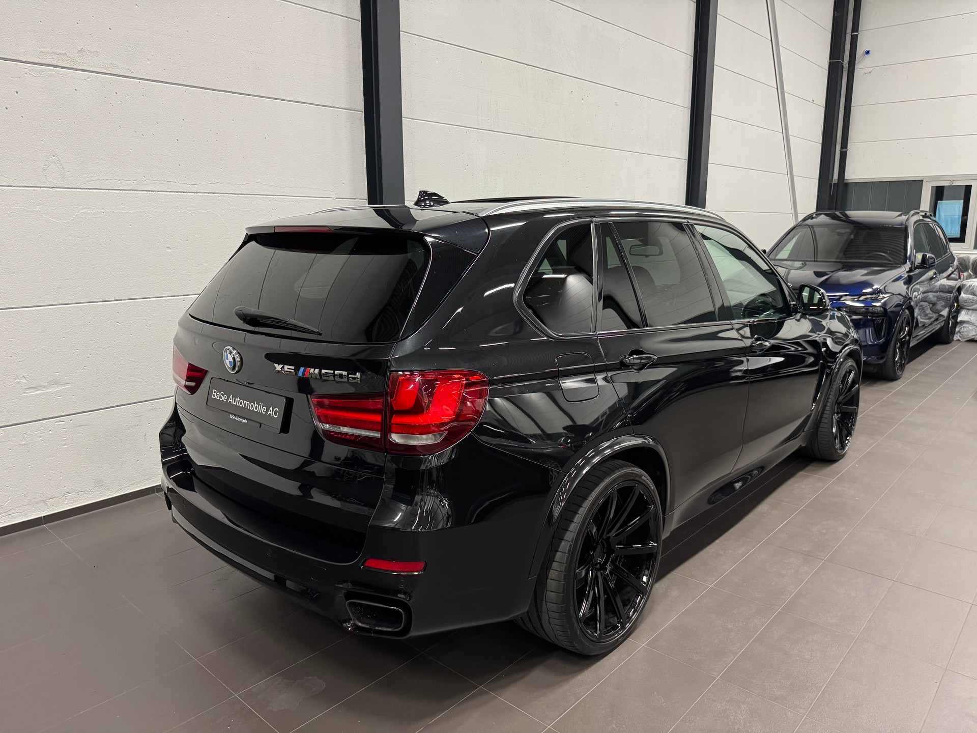 BMW X5 xDrive M50d Steptronic-image-12