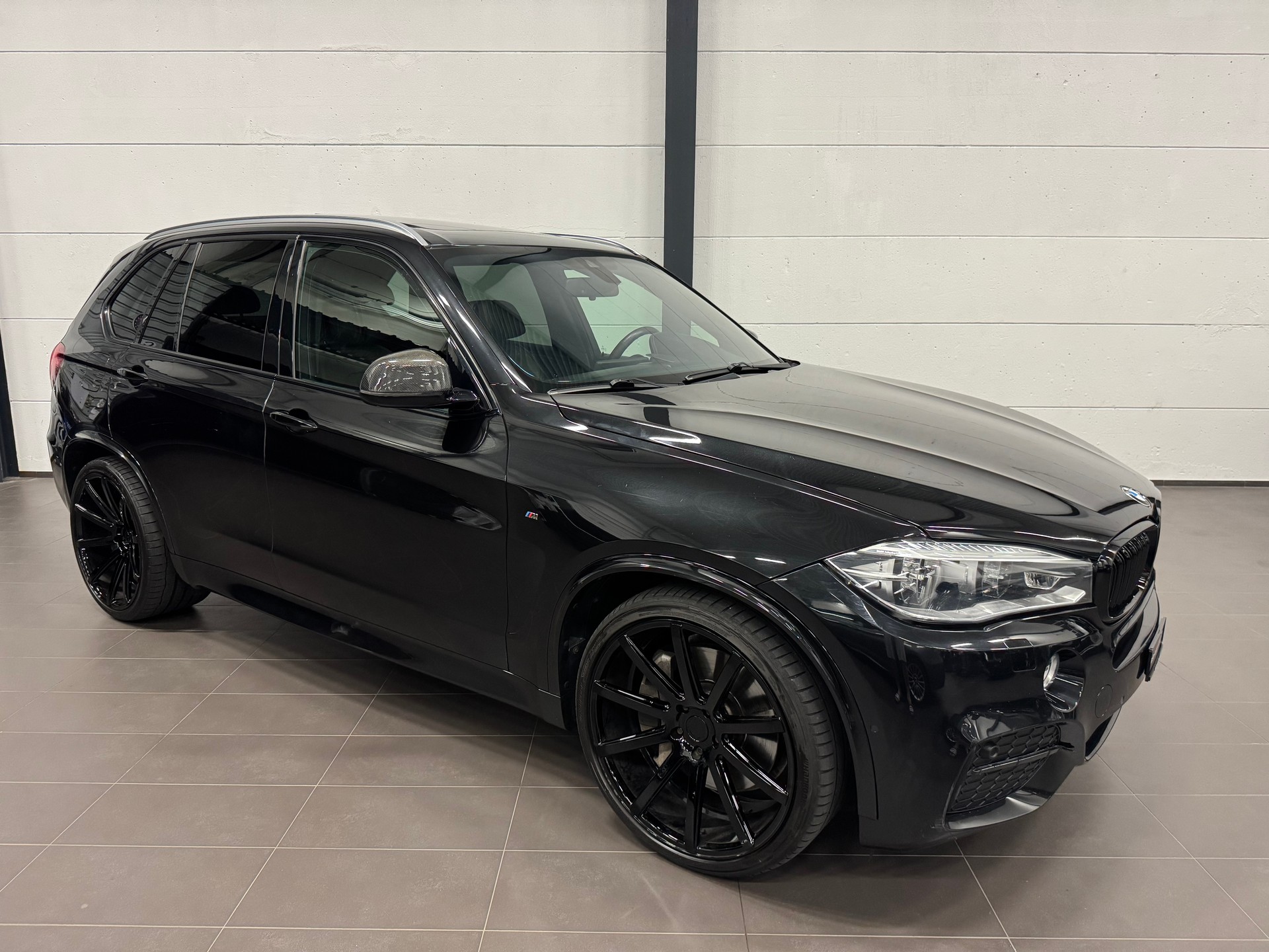 BMW X5 xDrive M50d Steptronic-showroom-element-3