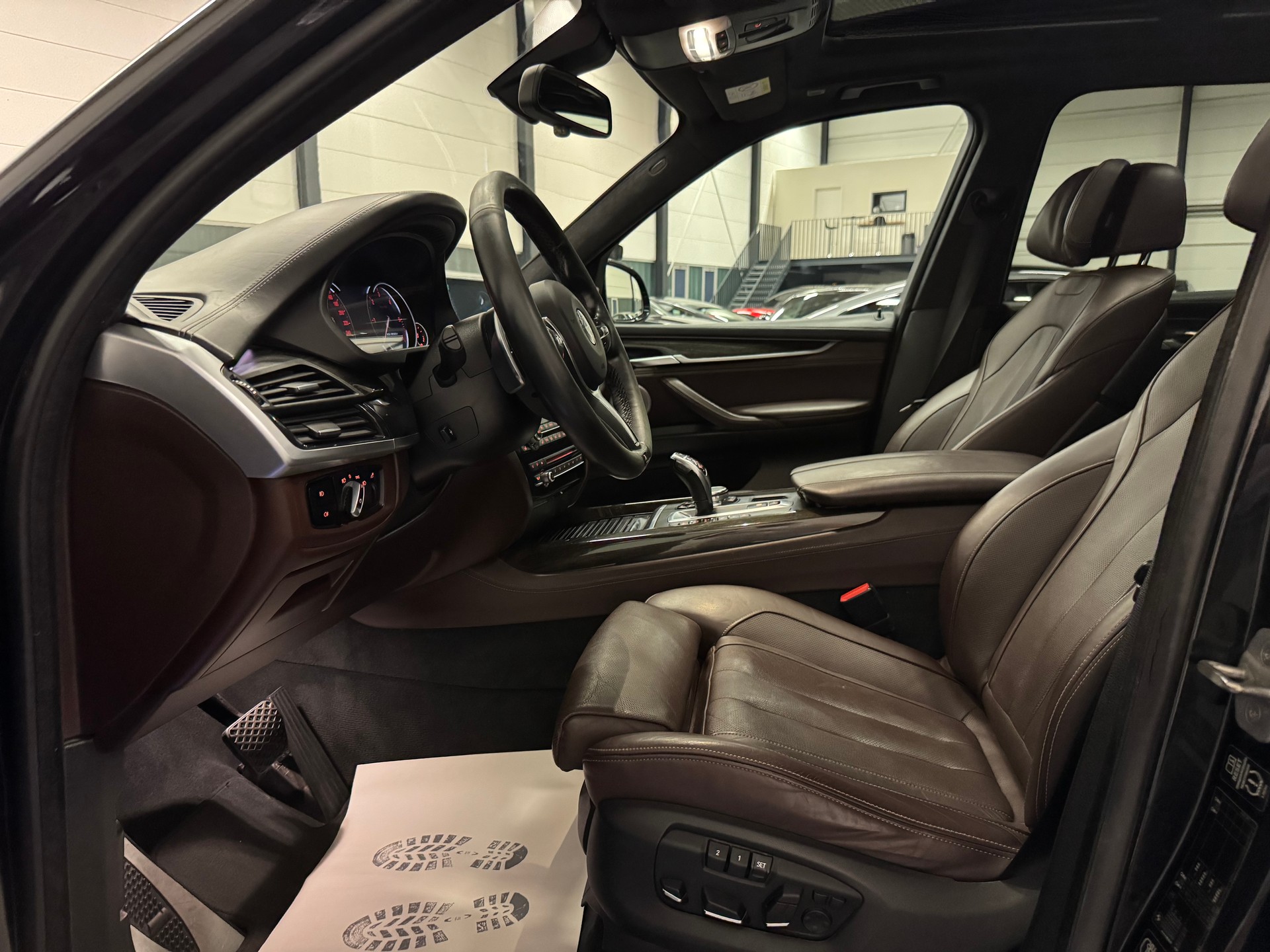 BMW X5 xDrive M50d Steptronic-image-17