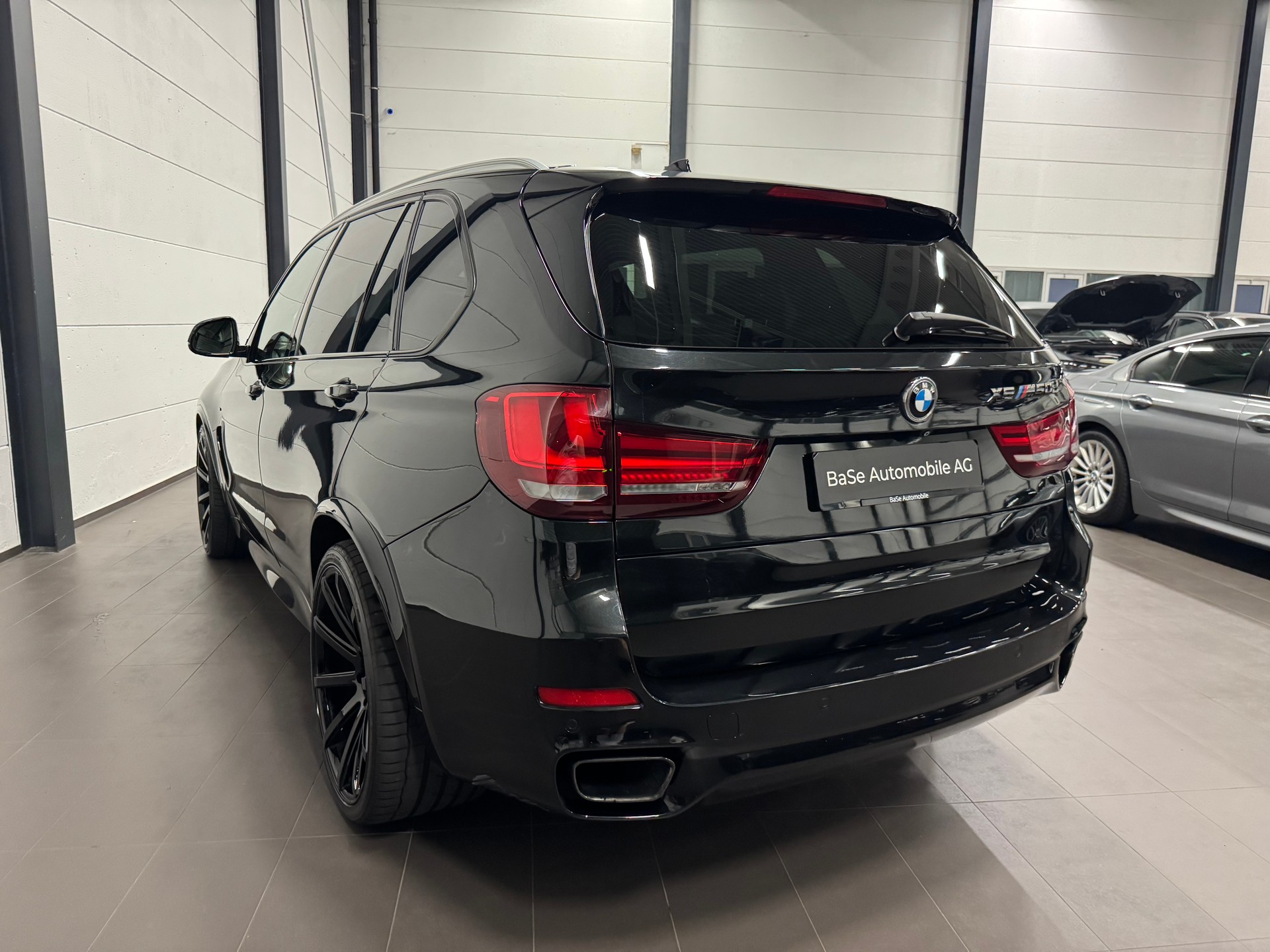 BMW X5 xDrive M50d Steptronic-image-14