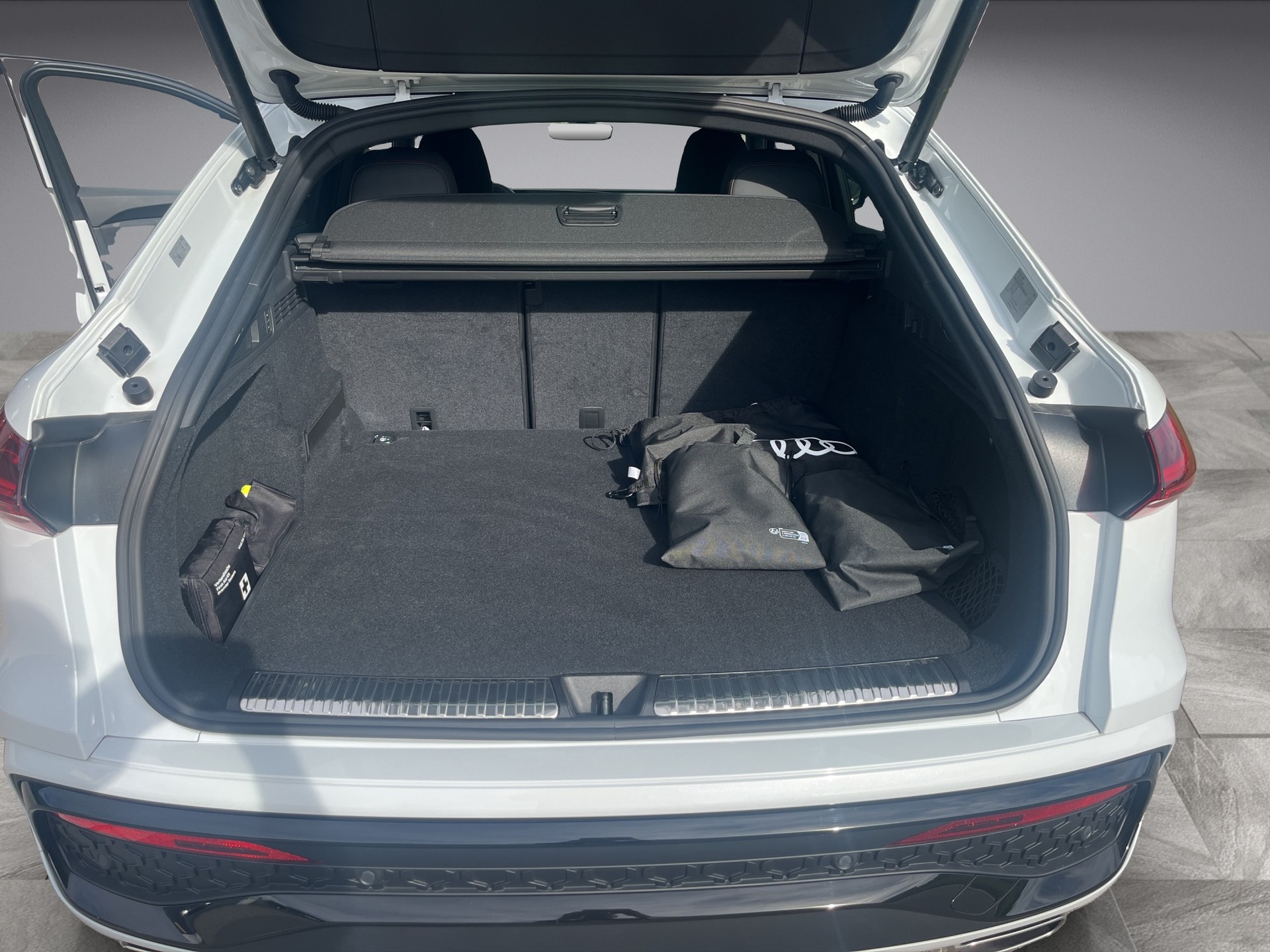 AUDI Q5 Sportback e-hybrid quattro 270 kW S-tronic *Luftfederung, Head up, 360°Kamera, ACC, Standklima/Heizung, 5J.Garantie**-image-12