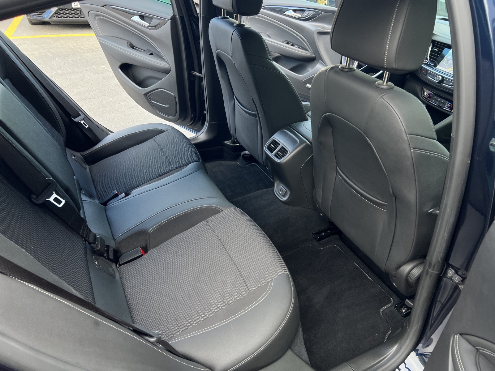OPEL Insignia 2.0 T Grand Sport Excellence 4WD Automat.-image-7