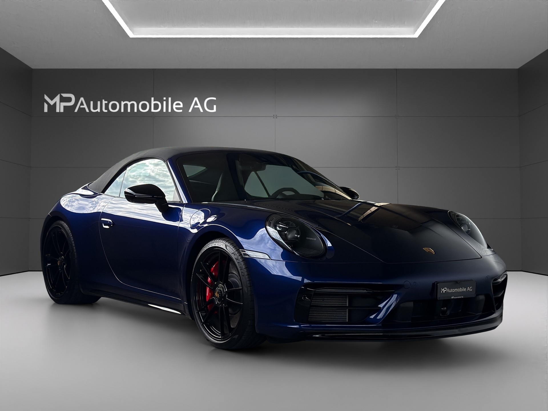 PORSCHE 911 Carrera 4 GTS Cabriolet PDK-showroom-element-3