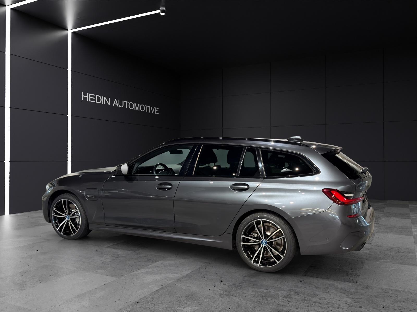 BMW 330e xDrive SAG Touring MFK 31.08.2026-showroom-element-3