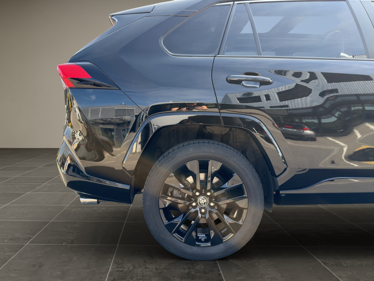 TOYOTA RAV4 2.5 HSD Black Edition-image-22