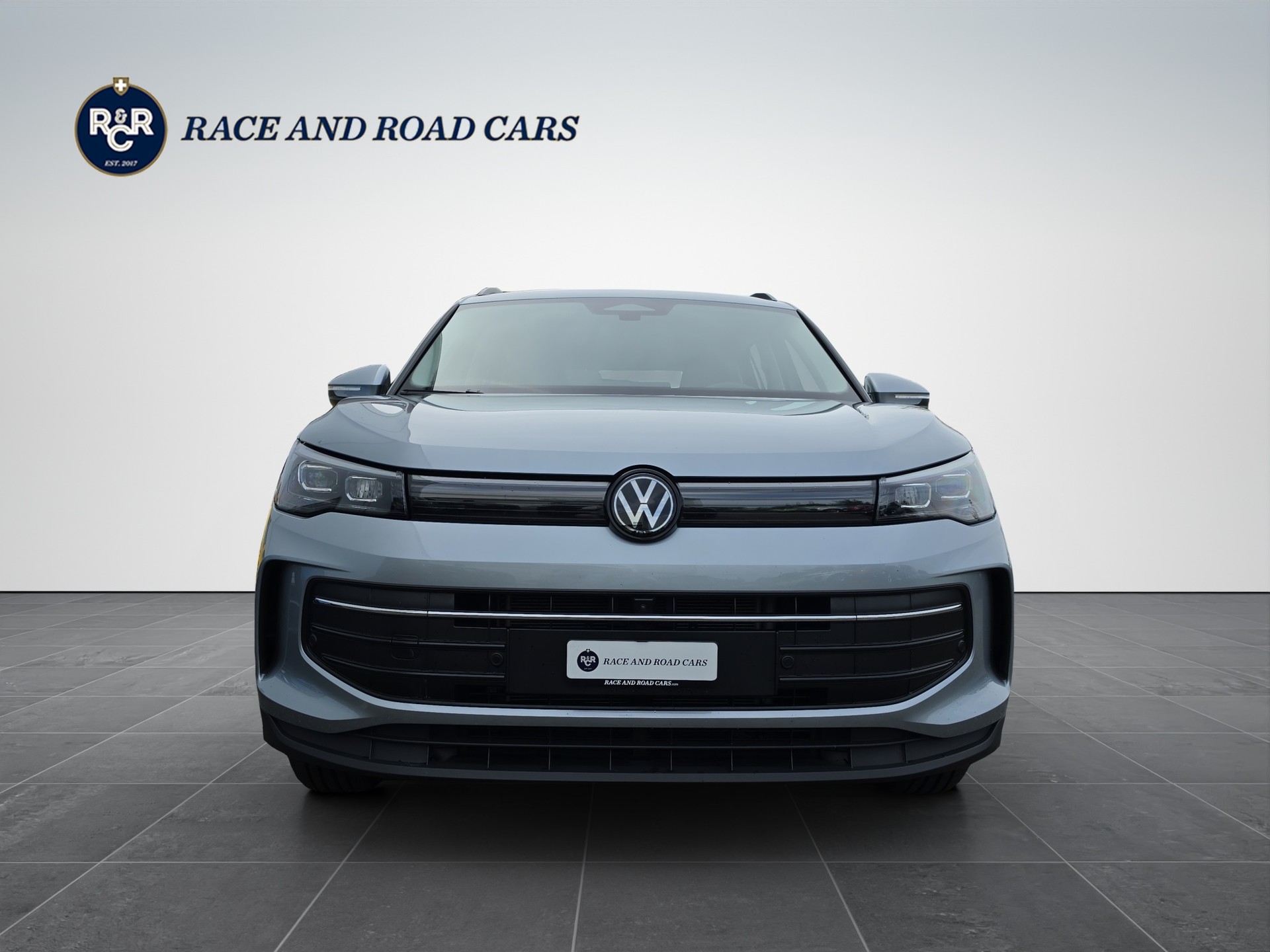 VW Tiguan 2.0 TSI Life DSG 4motion-showroom-element-1