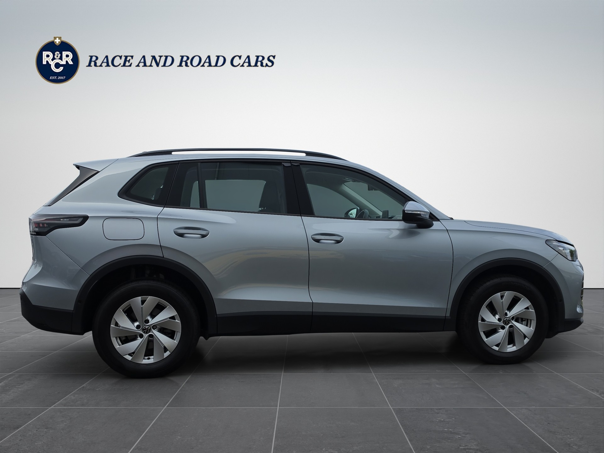 VW Tiguan 2.0 TSI Life DSG 4motion-showroom-element-3