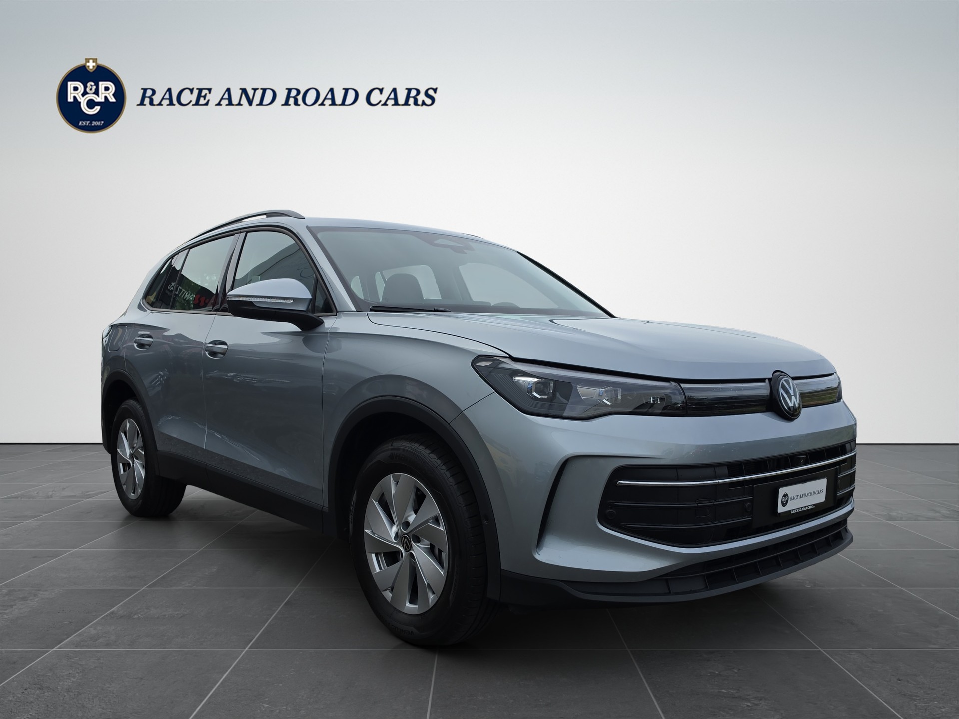 VW Tiguan 2.0 TSI Life DSG 4motion-showroom-element-2
