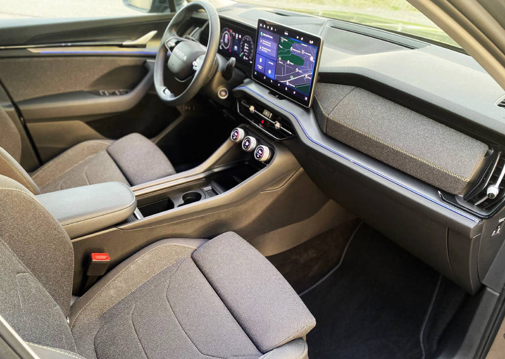 SKODA Kodiaq 2.0 TSI Dynamic-image-6