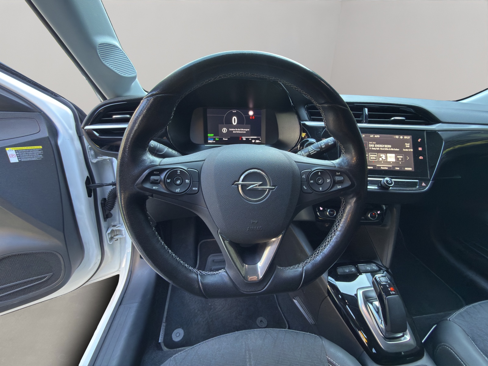 OPEL Corsa-e Elegance-image-14