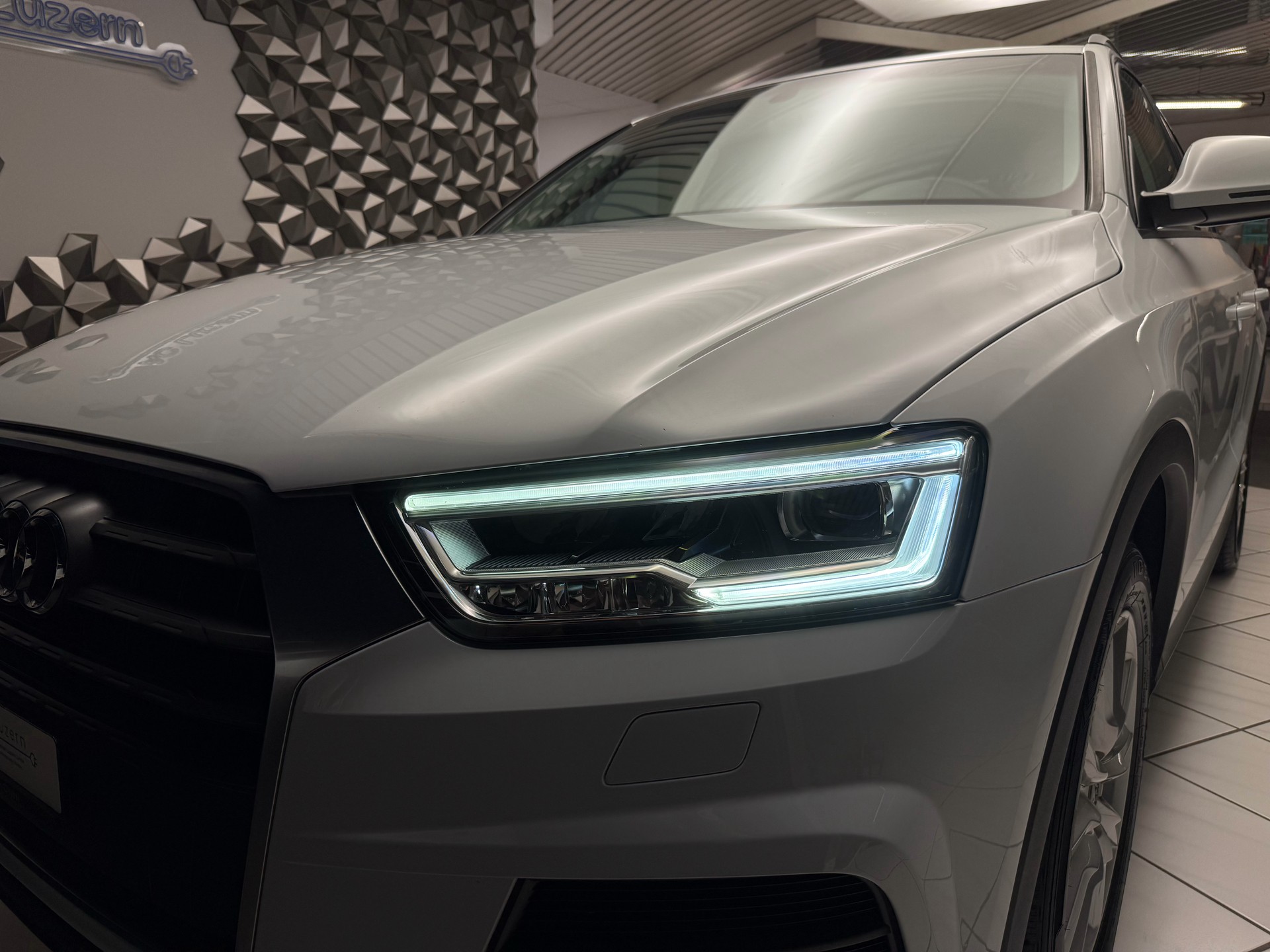 AUDI Q3 1.4 TFSI S-tronic-image-13