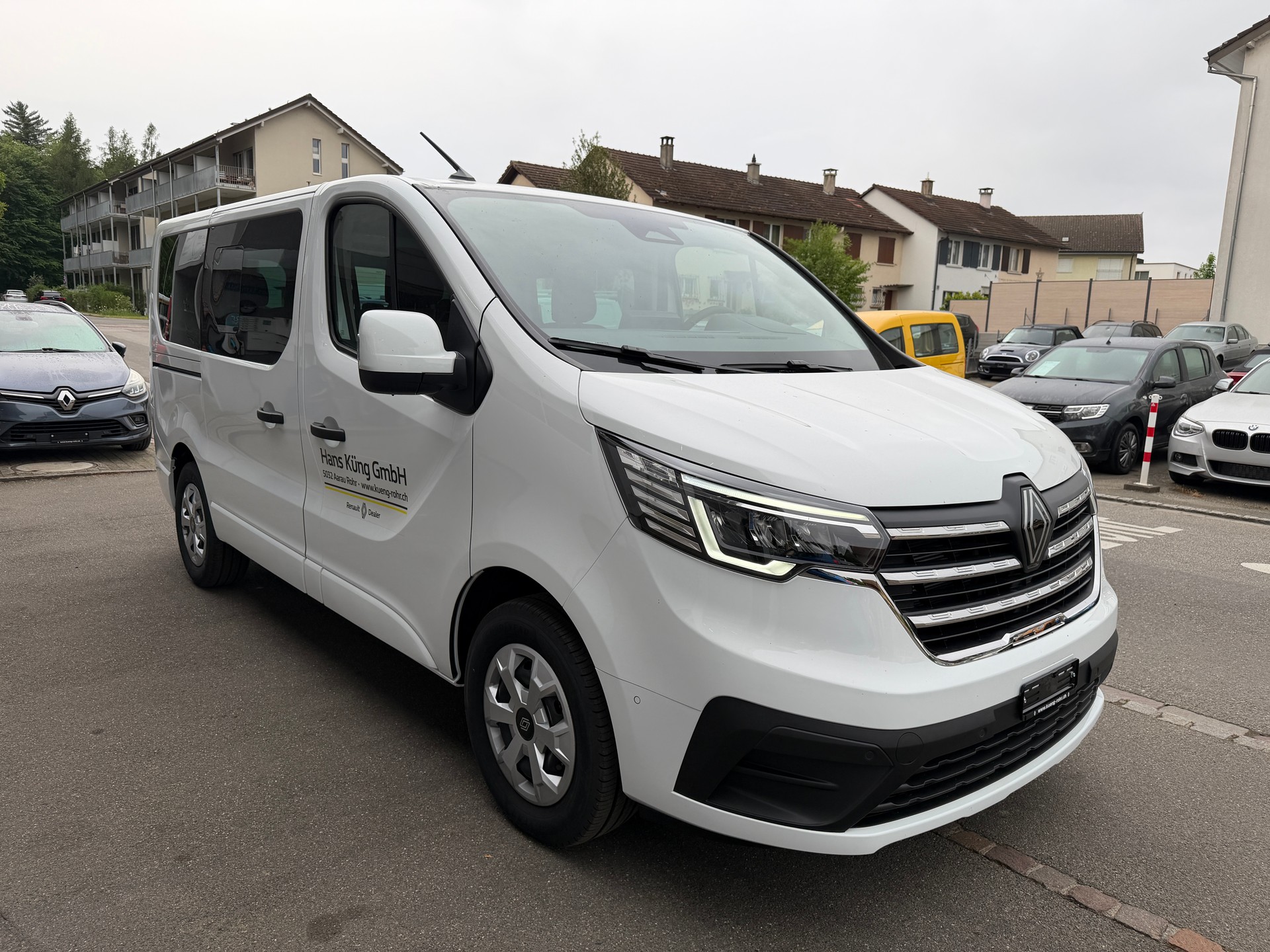 RENAULT Trafic Spaceclass 2.0 dCi Blue 170-showroom-element-2