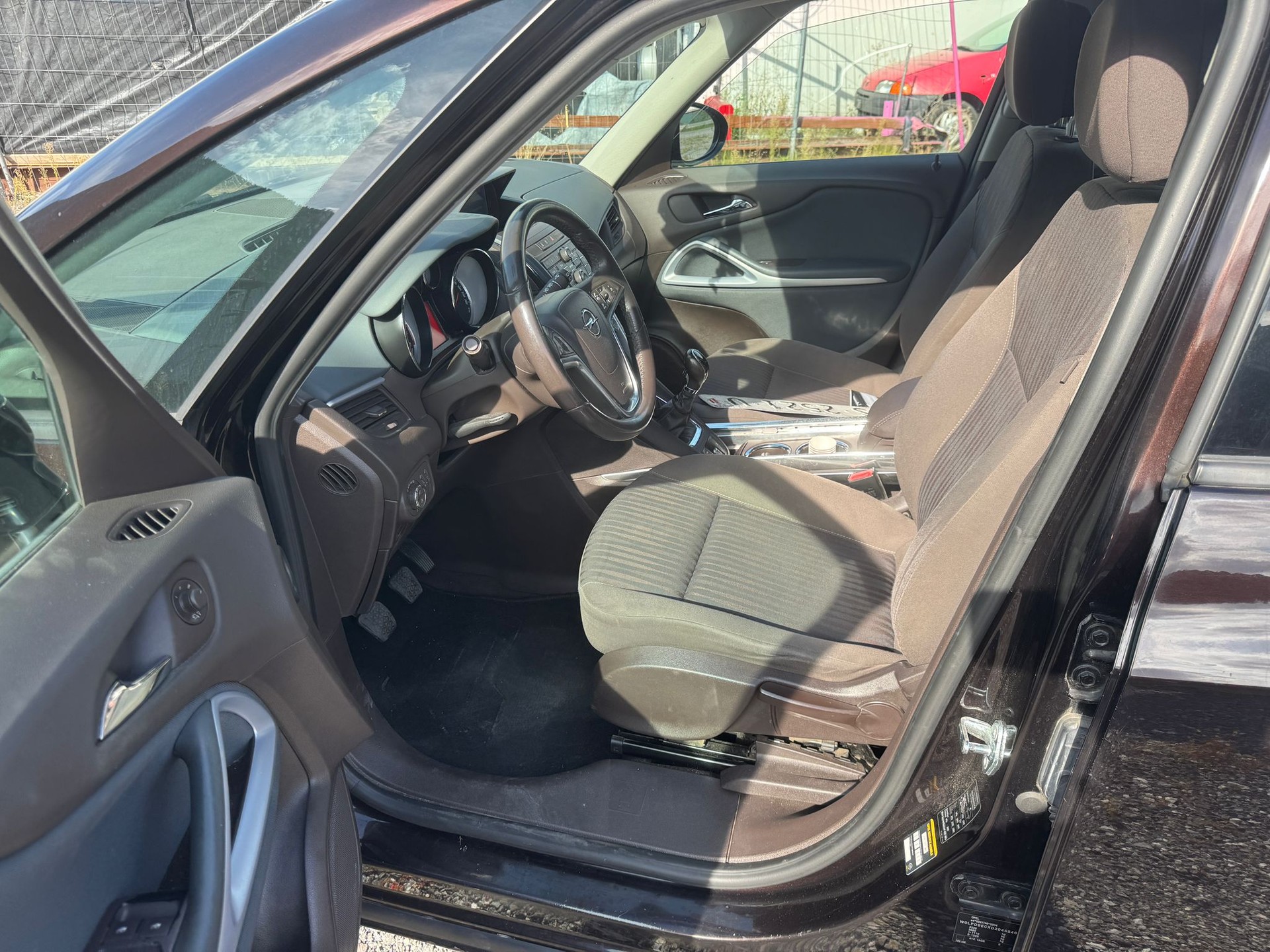 OPEL Zafira Tourer 1.4i 16V Active Edition-image-6