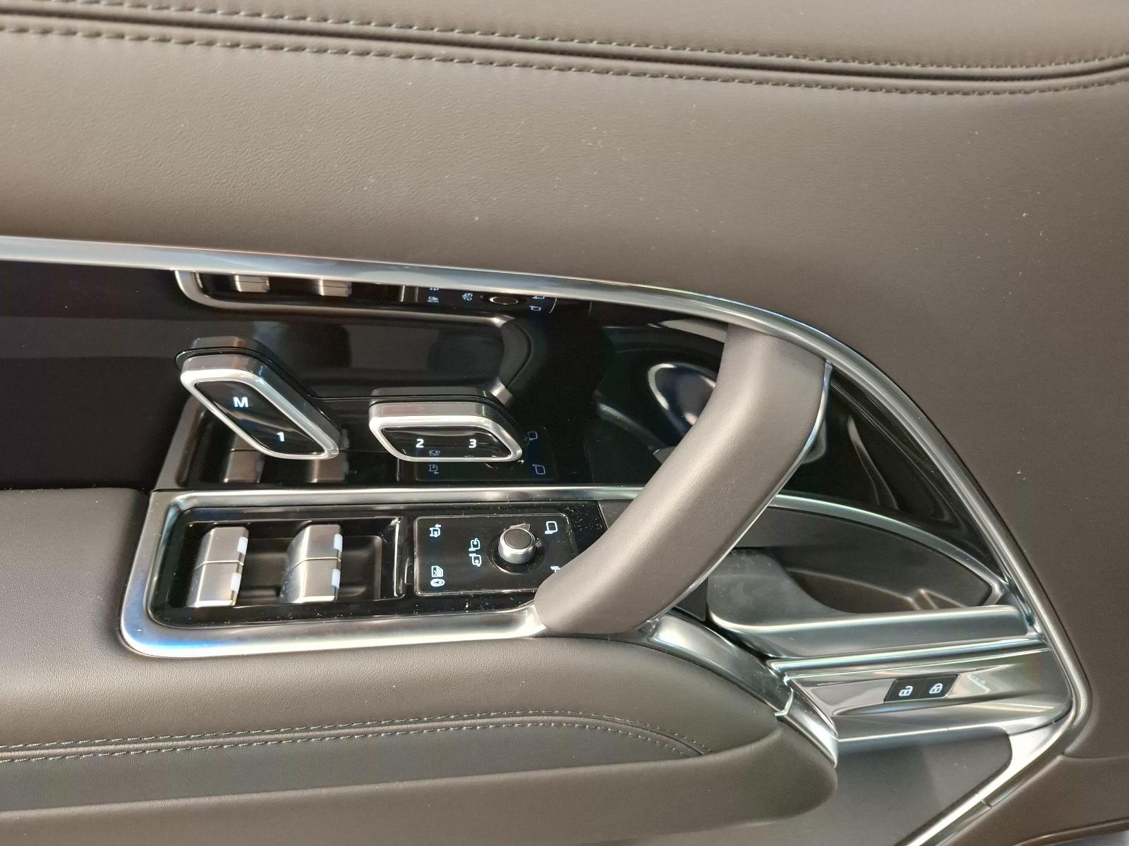 LAND ROVER Range Rover 4.4 V8 Autobiography-image-17