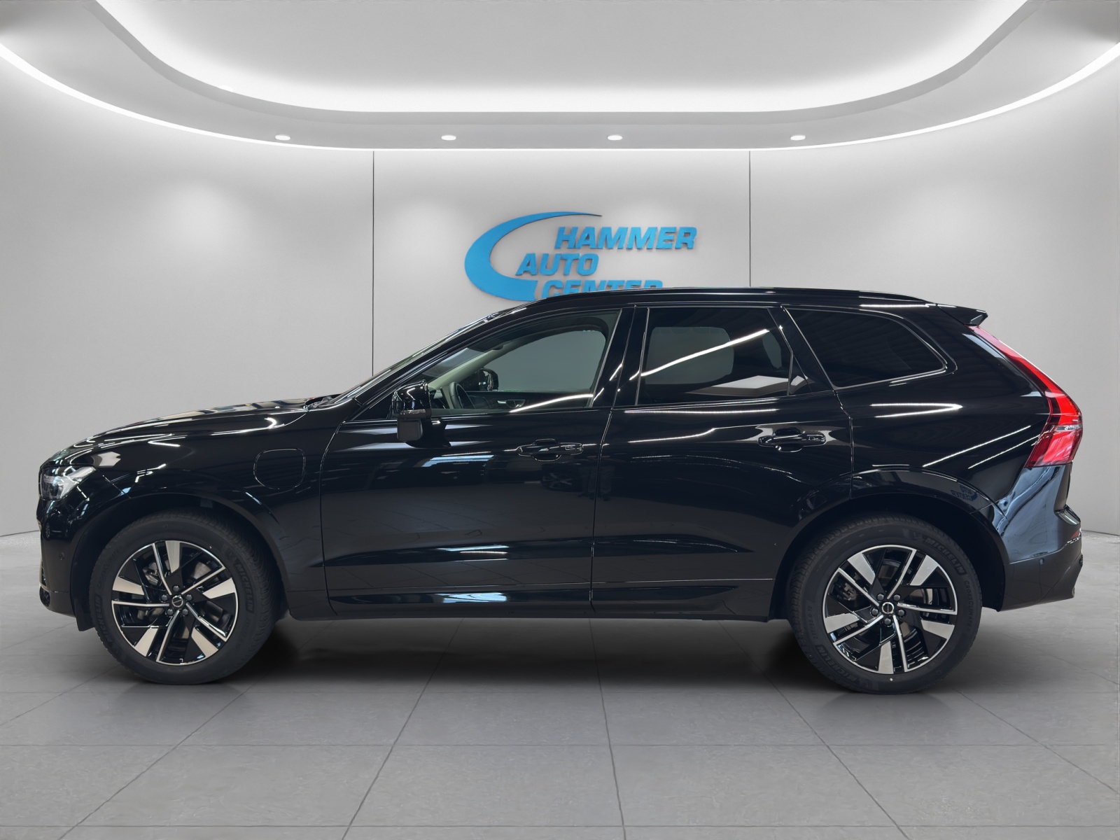 VOLVO XC60 2.0 T8 TE Plus Dark eAWD-image-1