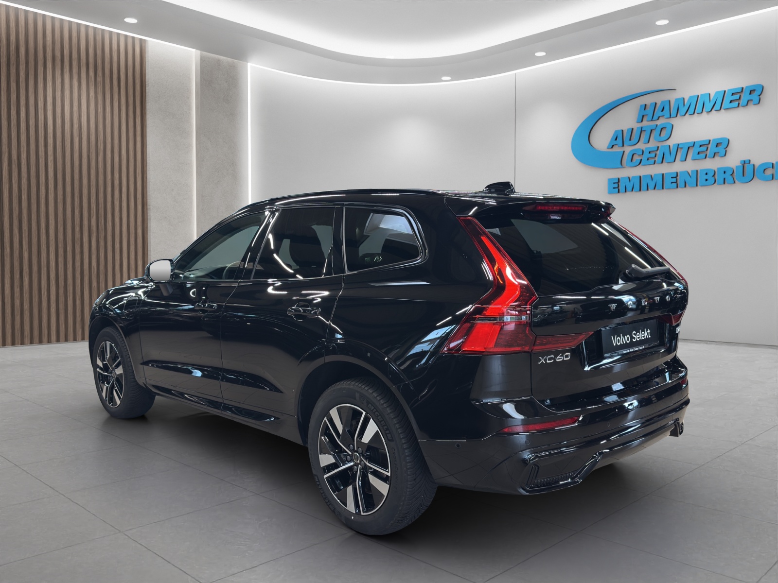 VOLVO XC60 2.0 T8 TE Plus Dark eAWD-image-2