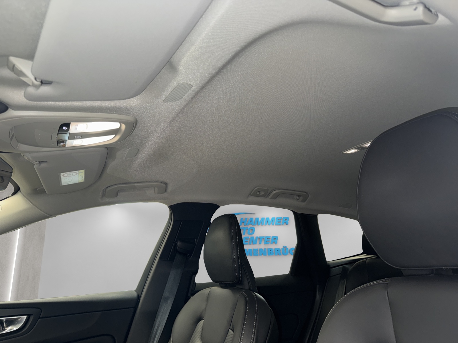 VOLVO XC60 2.0 T8 TE Plus Dark eAWD-image-13