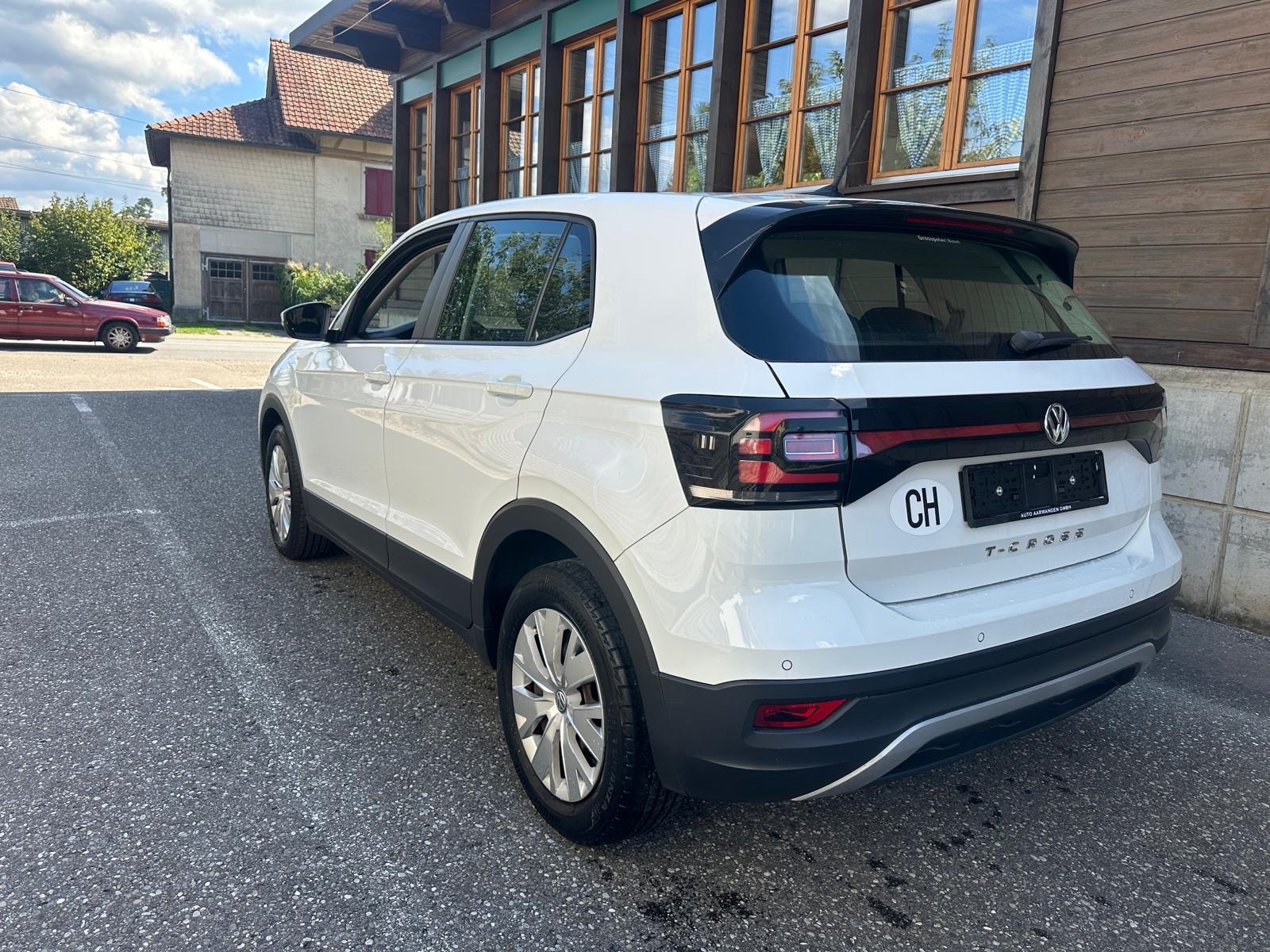 VW T-Cross 1.0 TSI-showroom-element-2
