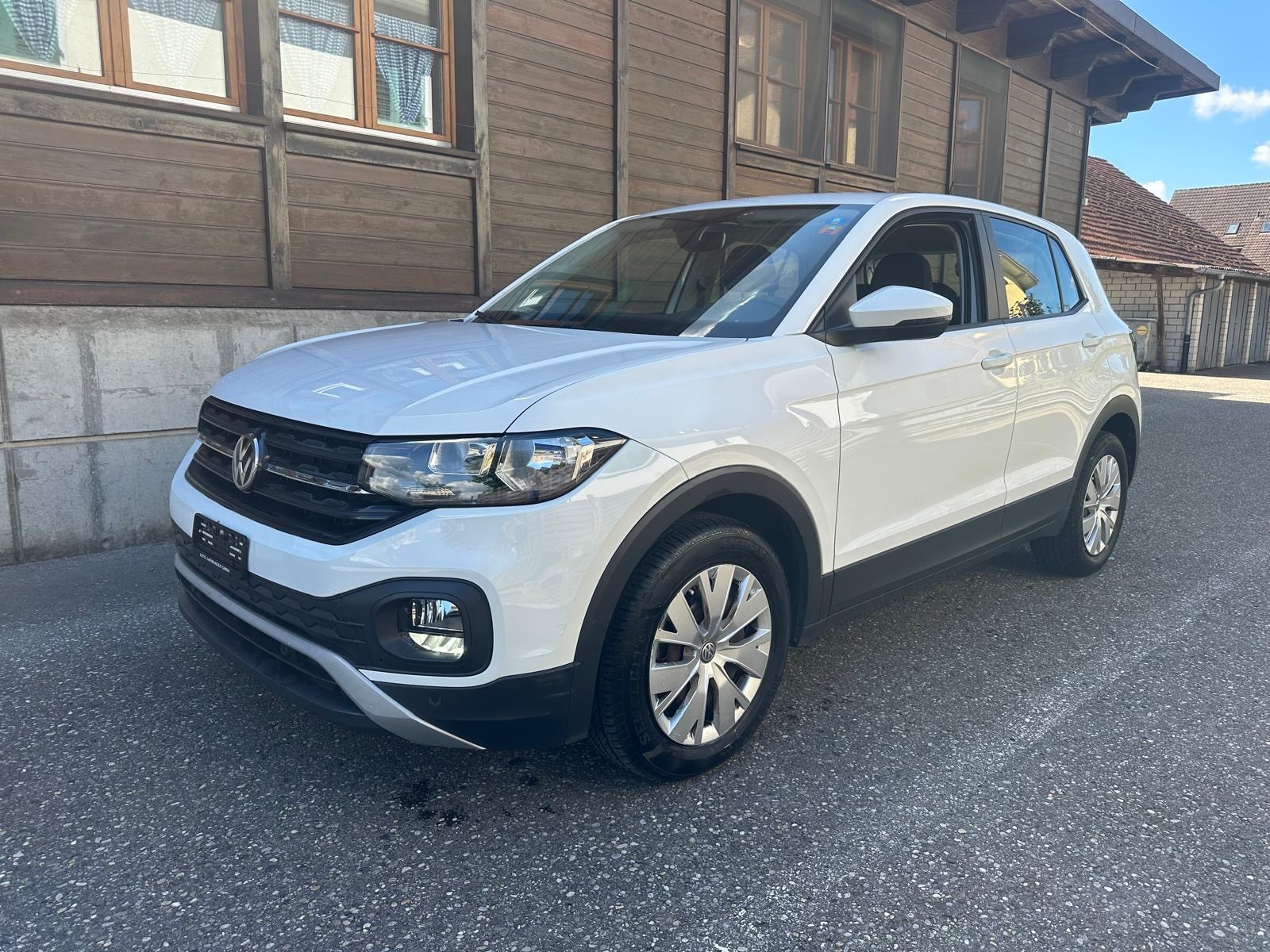 VW T-Cross 1.0 TSI-showroom-element-1
