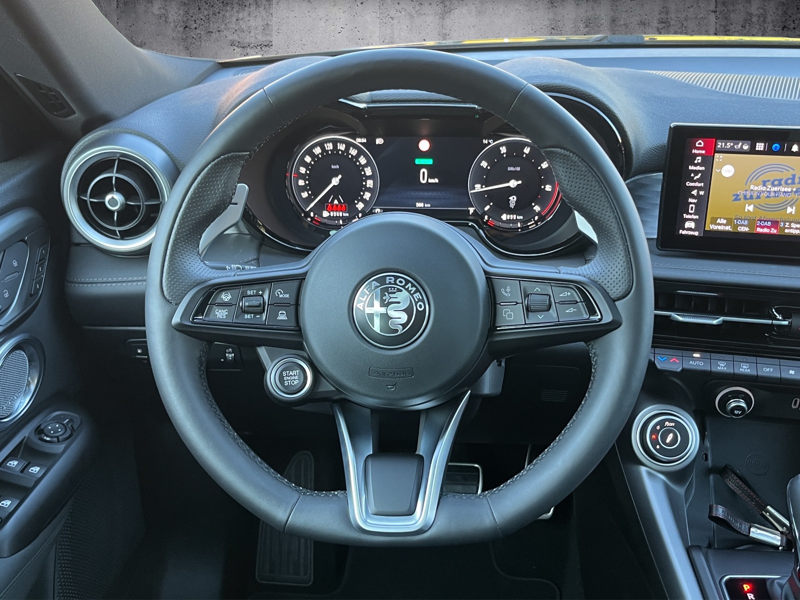 ALFA ROMEO Tonale 1.3 Plug-in Hybrid Veloce Q4-image-9