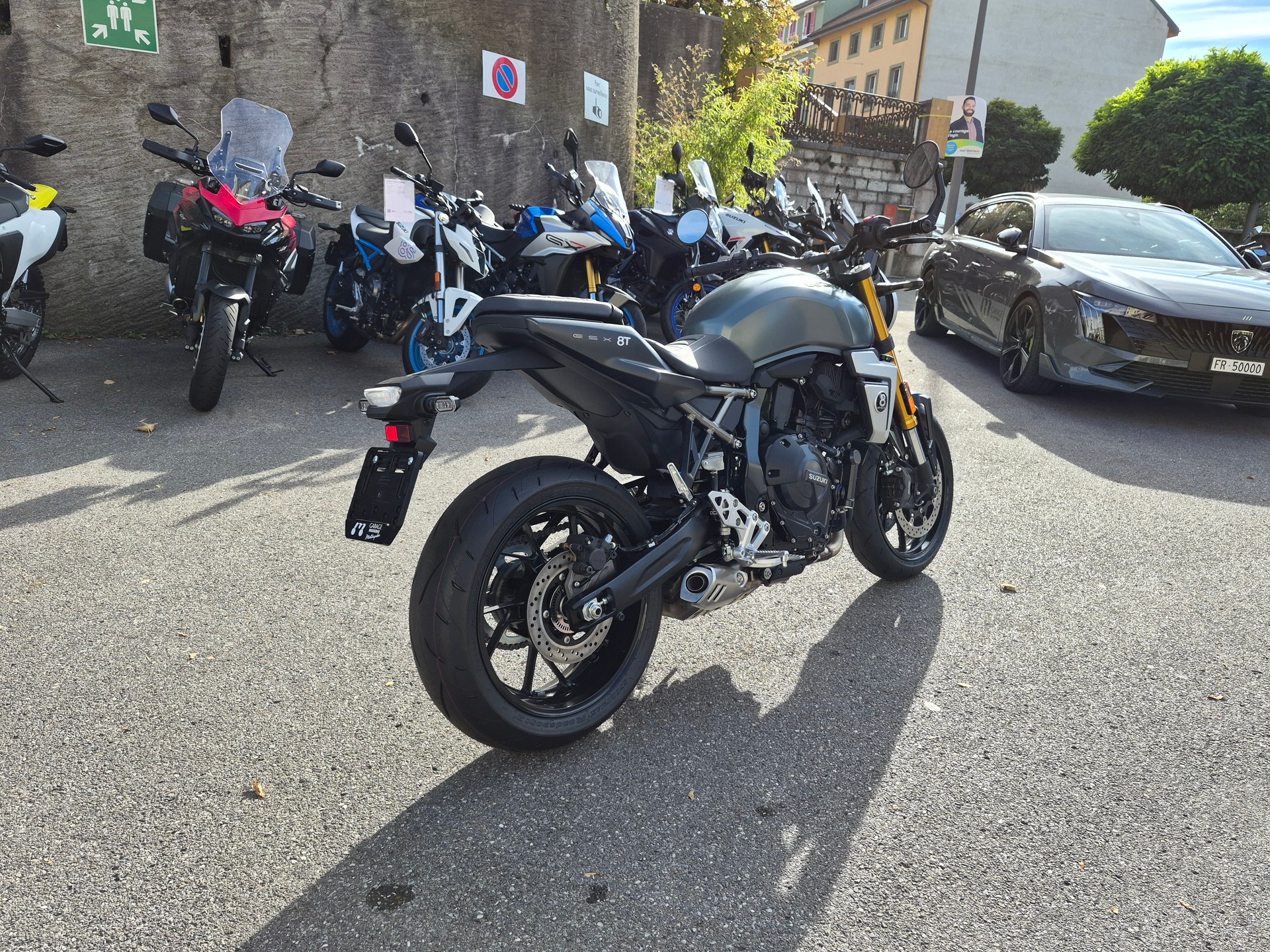 SUZUKI GSX-8T-image-2
