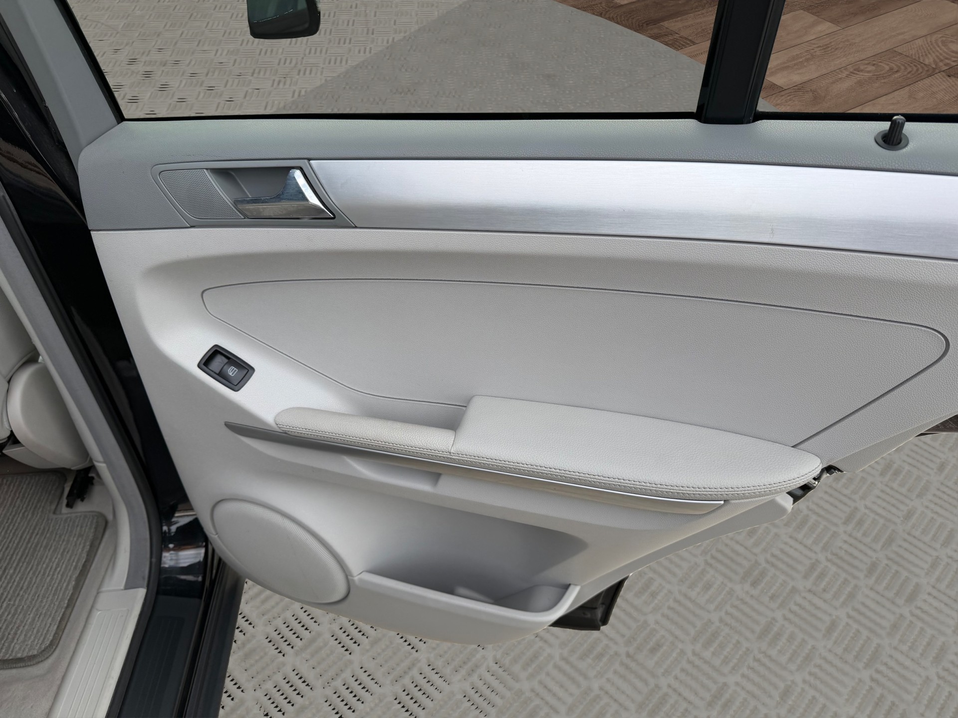 MERCEDES-BENZ ML 320 CDI 4Matic 7G-Tronic-image-18