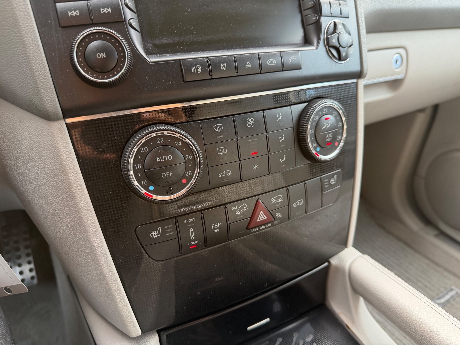 MERCEDES-BENZ ML 320 CDI 4Matic 7G-Tronic-image-21