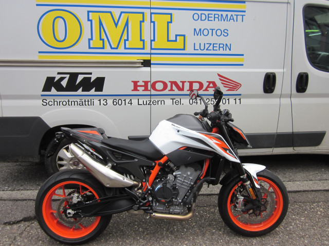KTM 890 Duke R-image-0