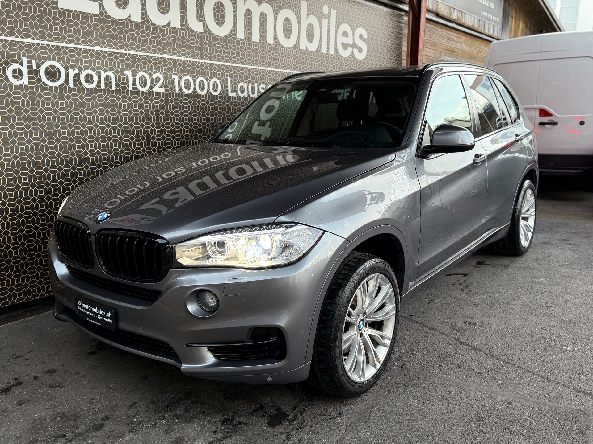 BMW X5 xDrive 30d Steptronic-showroom-element-1