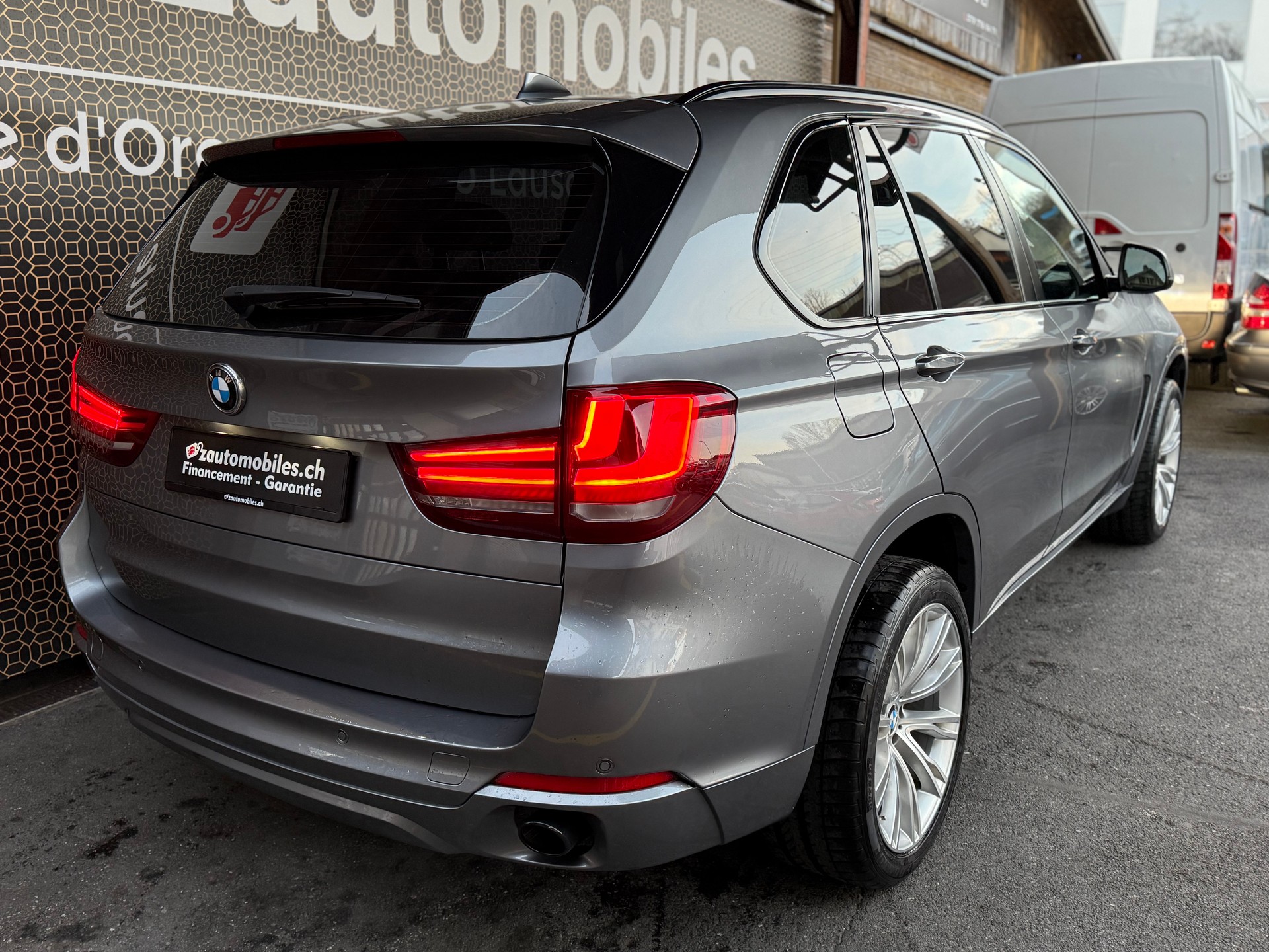 BMW X5 xDrive 30d Steptronic-showroom-element-3