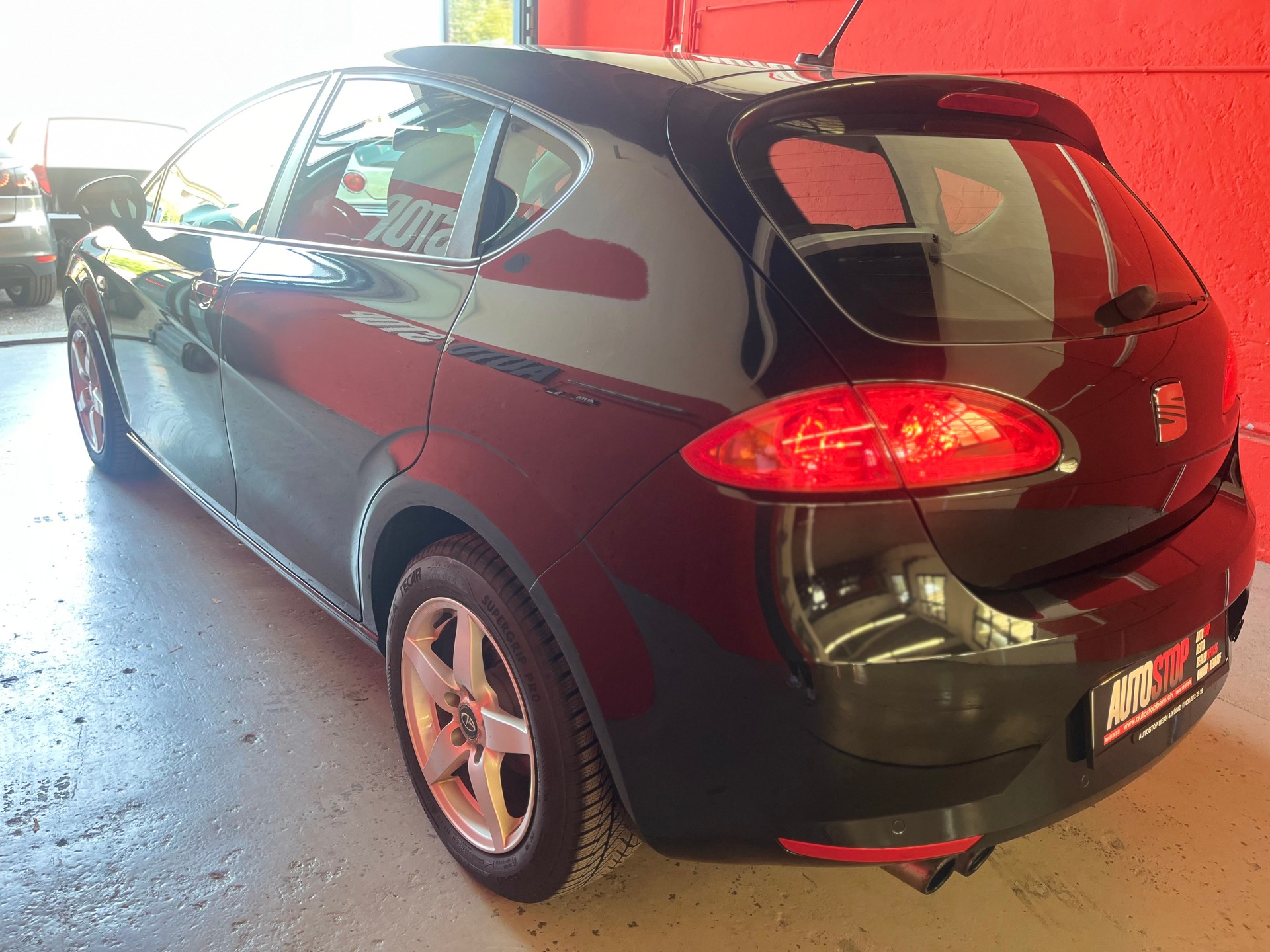 SEAT Leon 1.8 TSI Style DSG-image-5