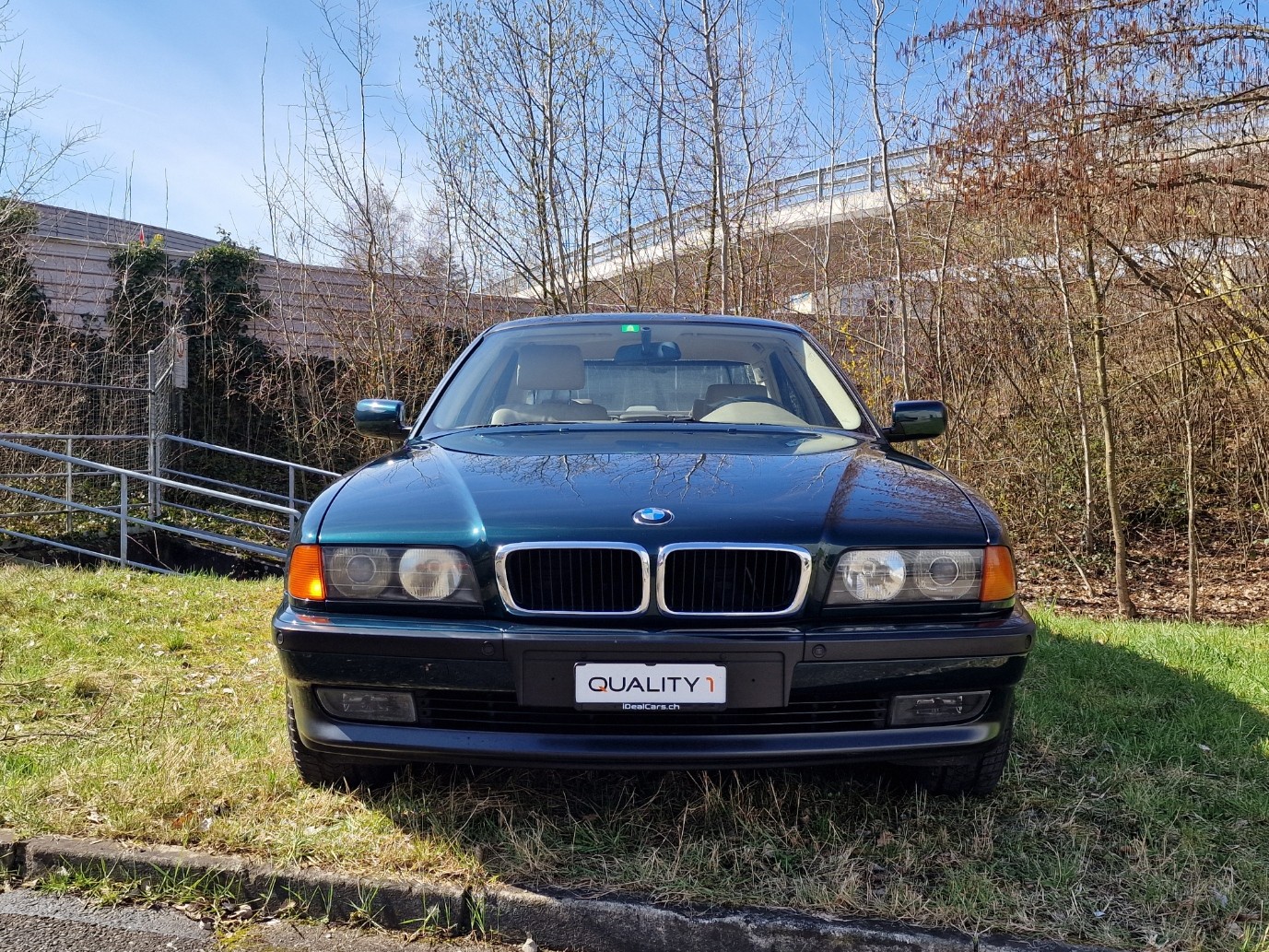 BMW 728i-image-6