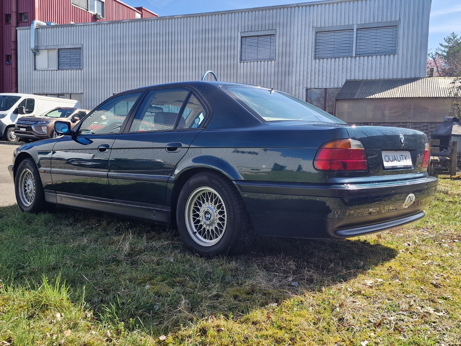 BMW 728i-image-8