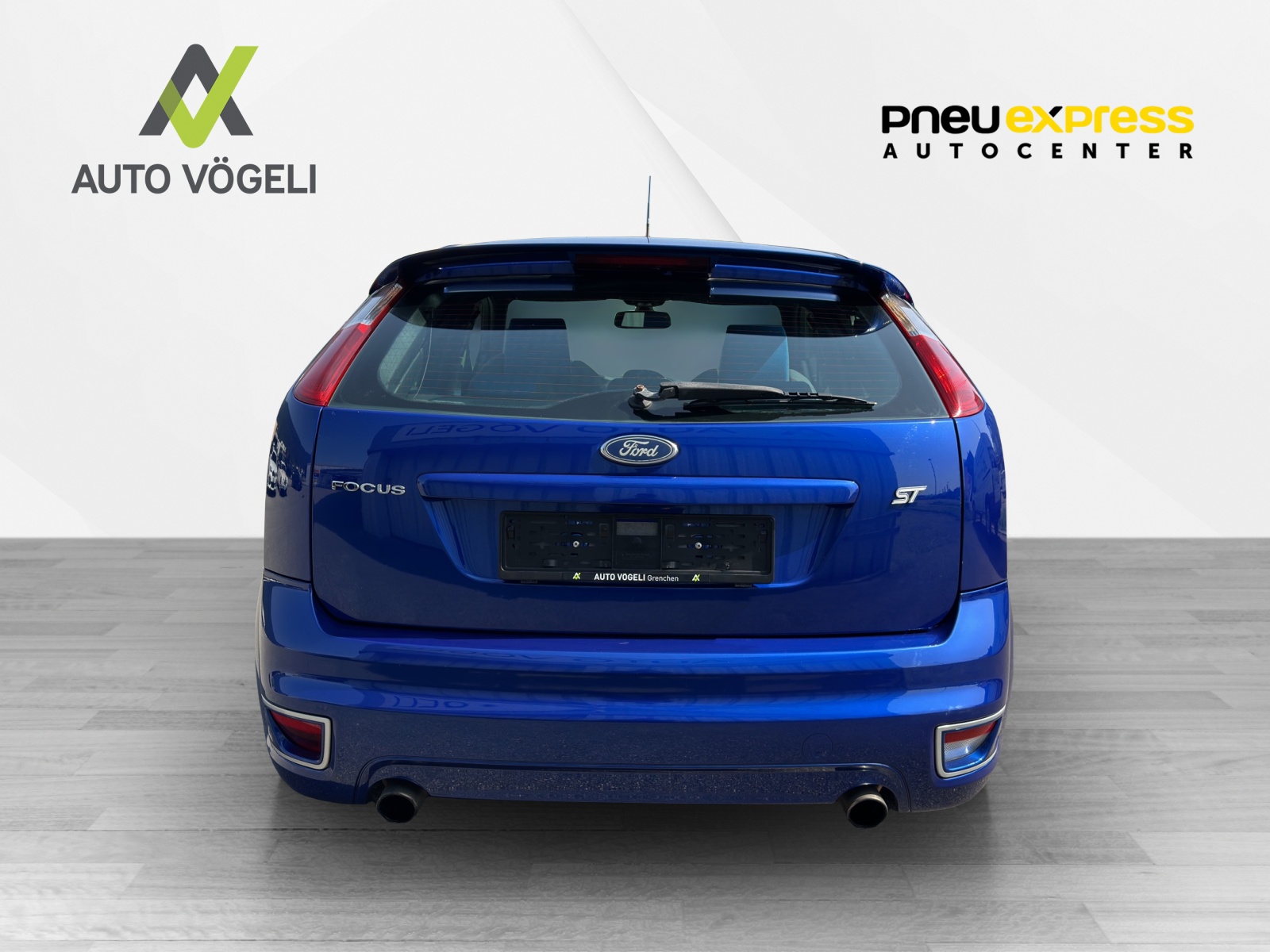 FORD Focus 2.5 Turbo ST-showroom-element-3