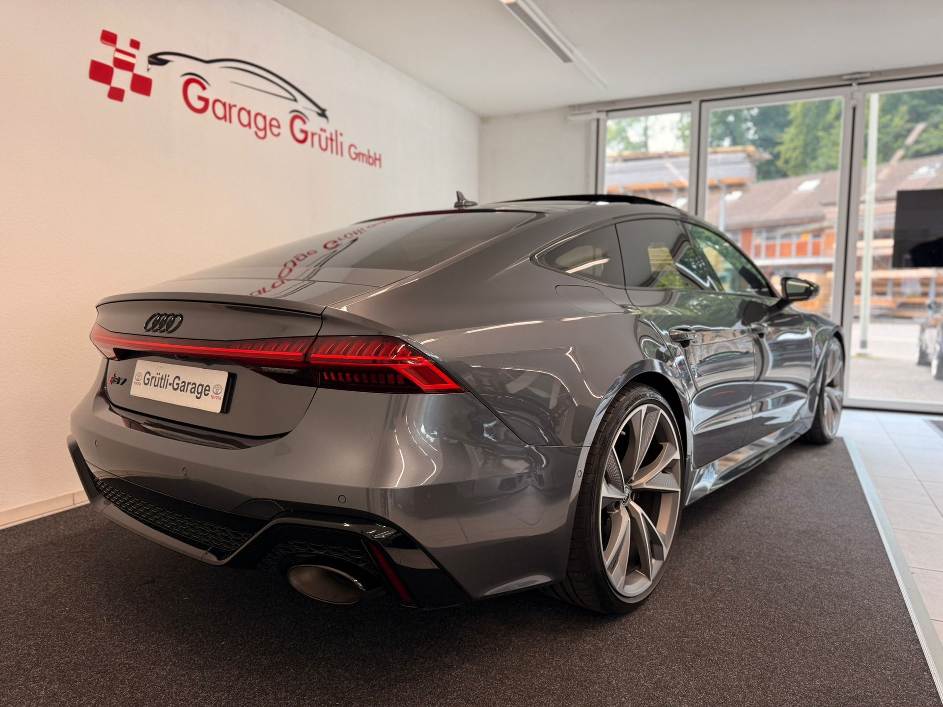 AUDI RS7 Sportback MHEV-showroom-element-3