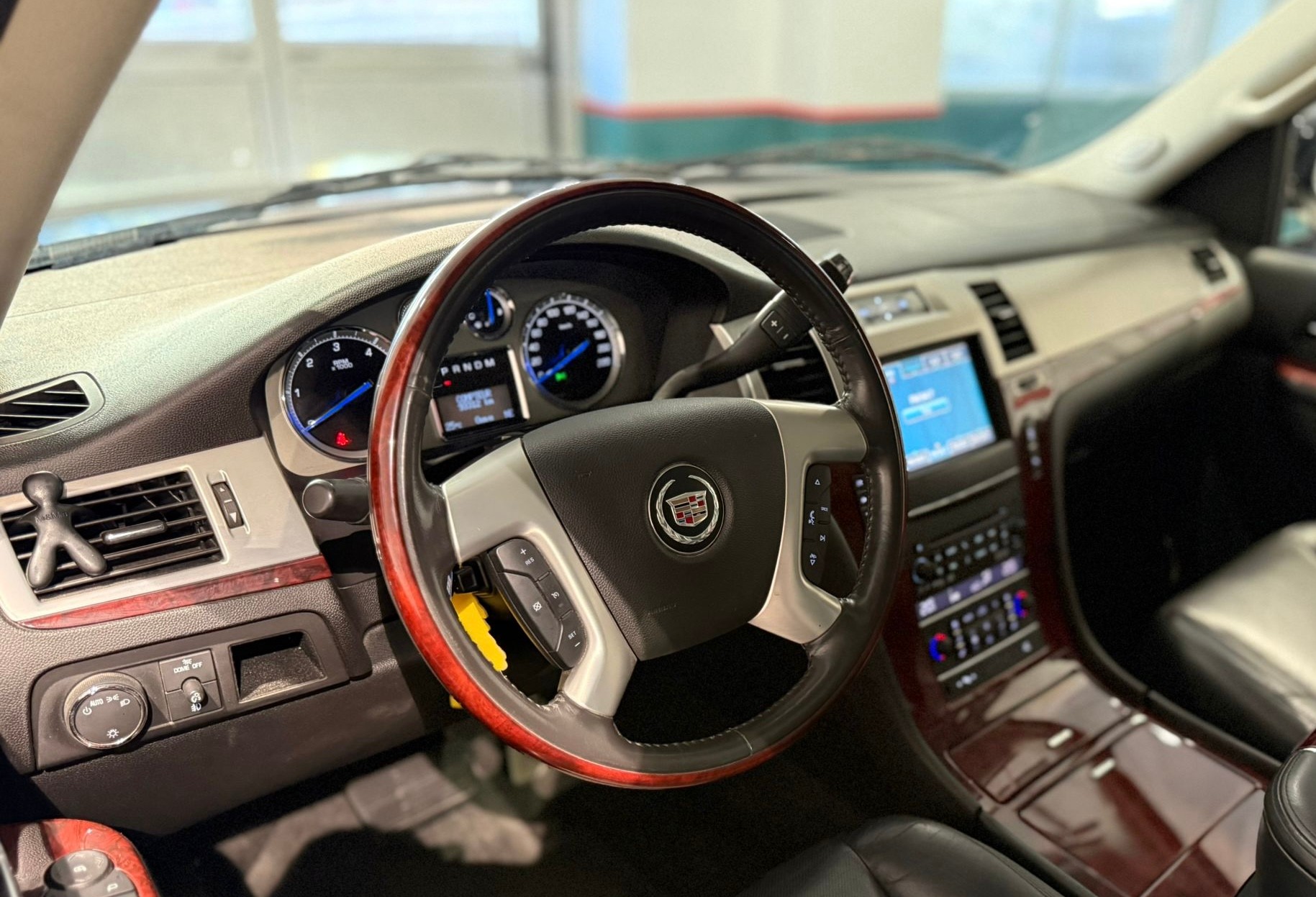 CADILLAC Escalade 6.2 Sport Luxury Pickup-image-7