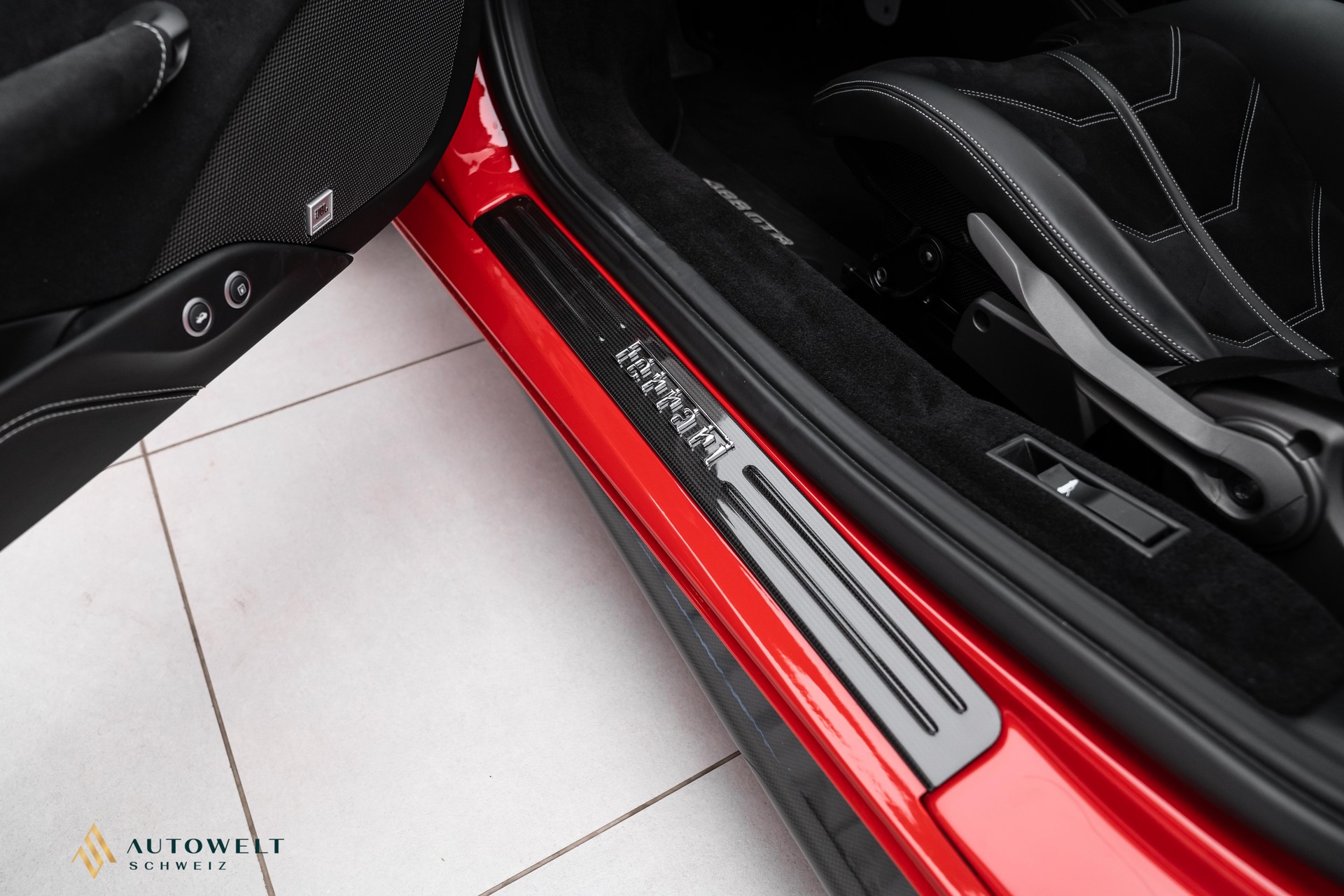 FERRARI 488 GTB 3.9 V8-image-9