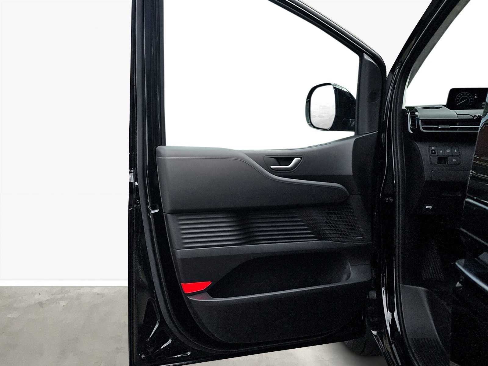 HYUNDAI Staria Premium 1.6 T-GDi HEV Vertex A-image-13