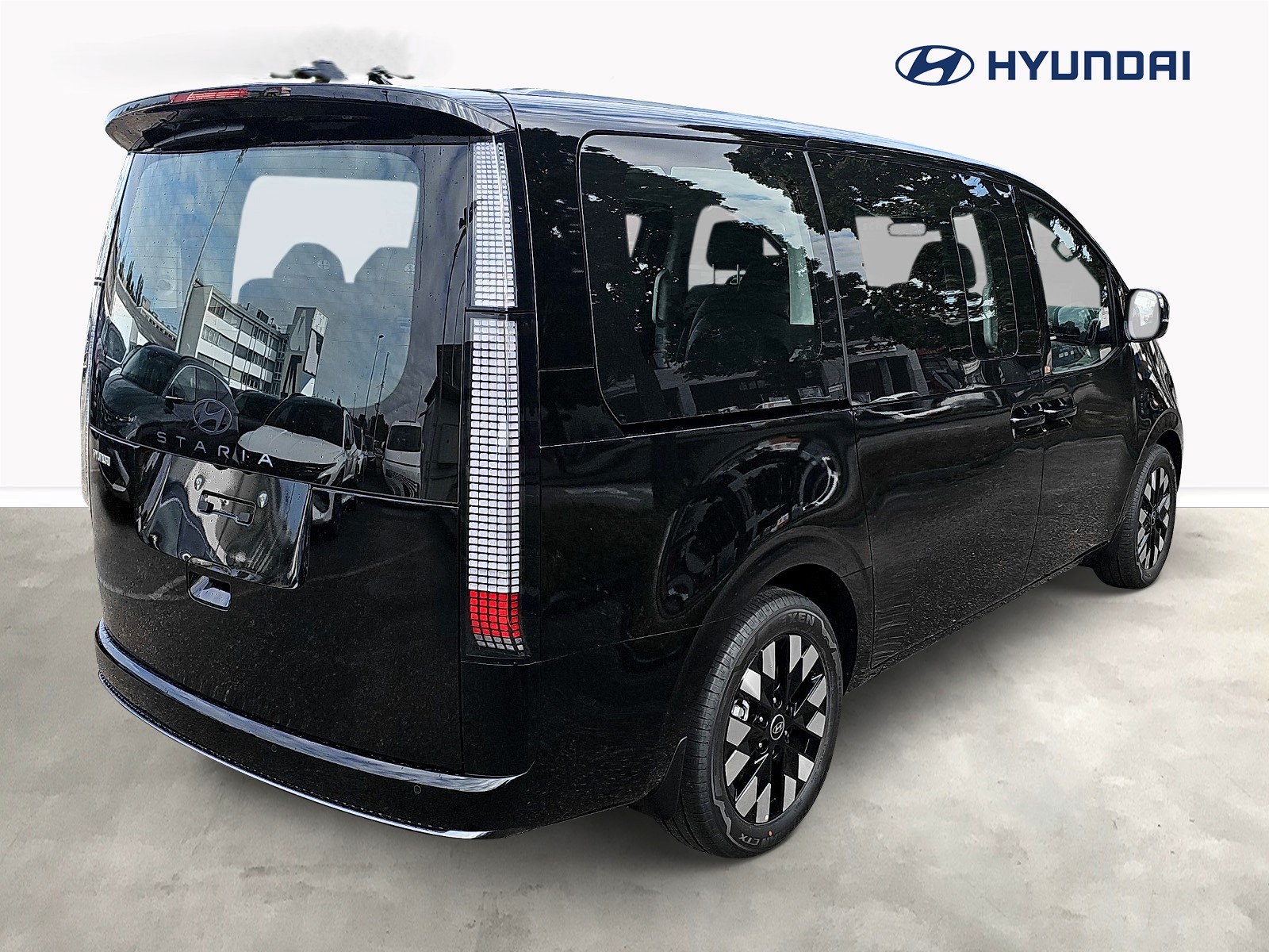 HYUNDAI Staria Premium 1.6 T-GDi HEV Vertex A-image-9