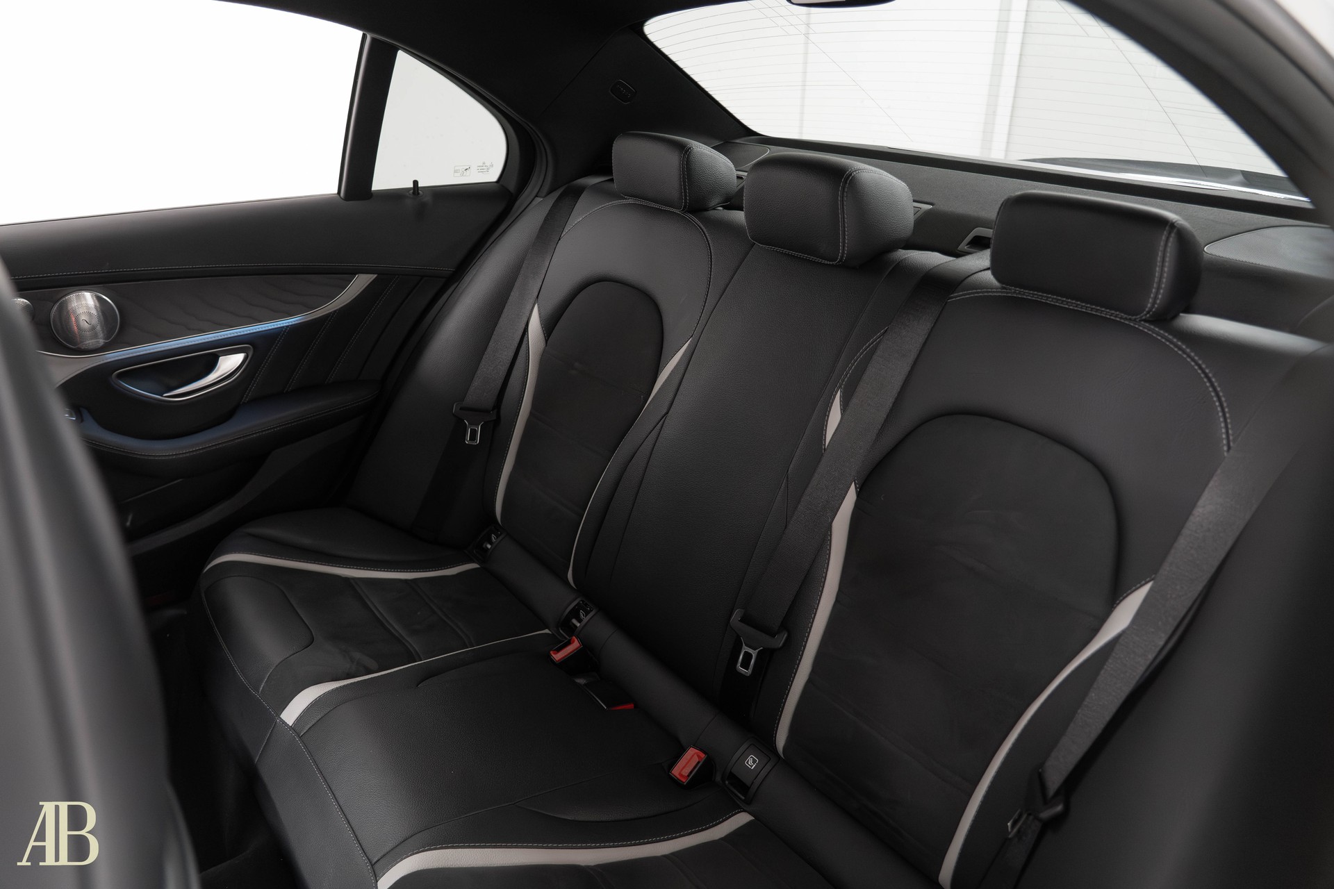 MERCEDES-BENZ C 63 S AMG-image-15