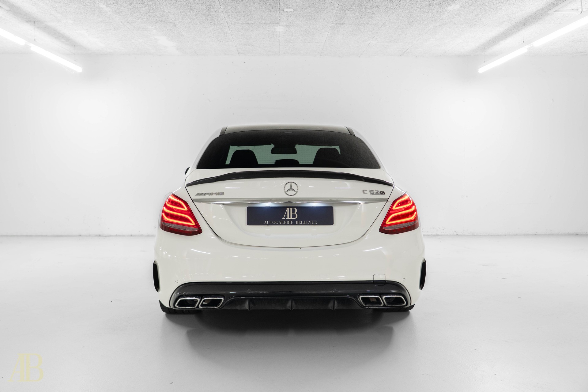 MERCEDES-BENZ C 63 S AMG-image-6