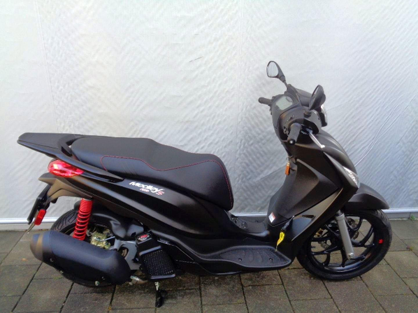 PIAGGIO MEDLEY SPORT 125 RST ABS-image-2