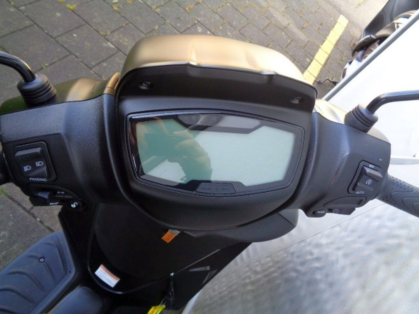 PIAGGIO MEDLEY SPORT 125 RST ABS-image-6