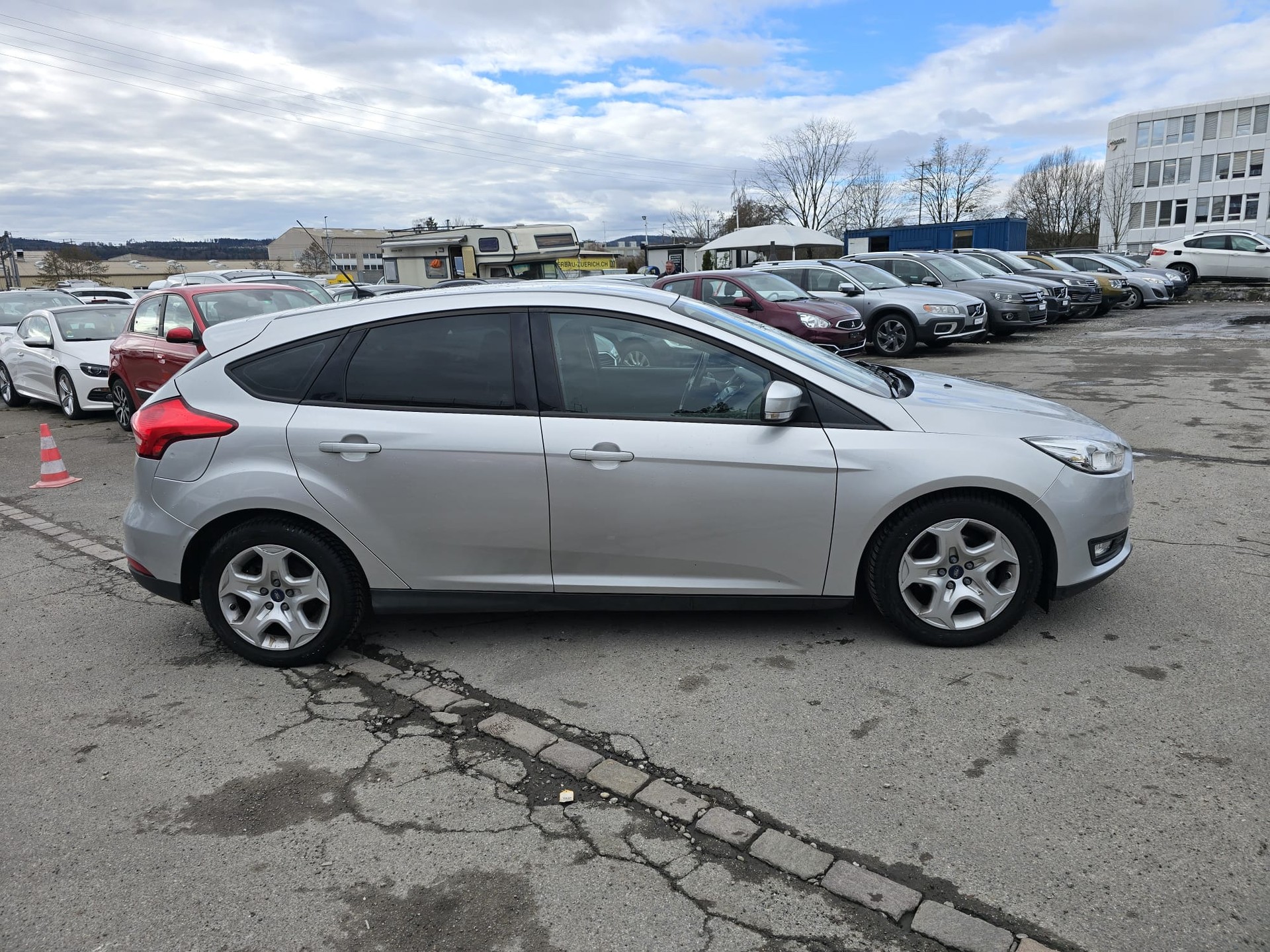 FORD Focus 1.0 SCTi Trend-image-8