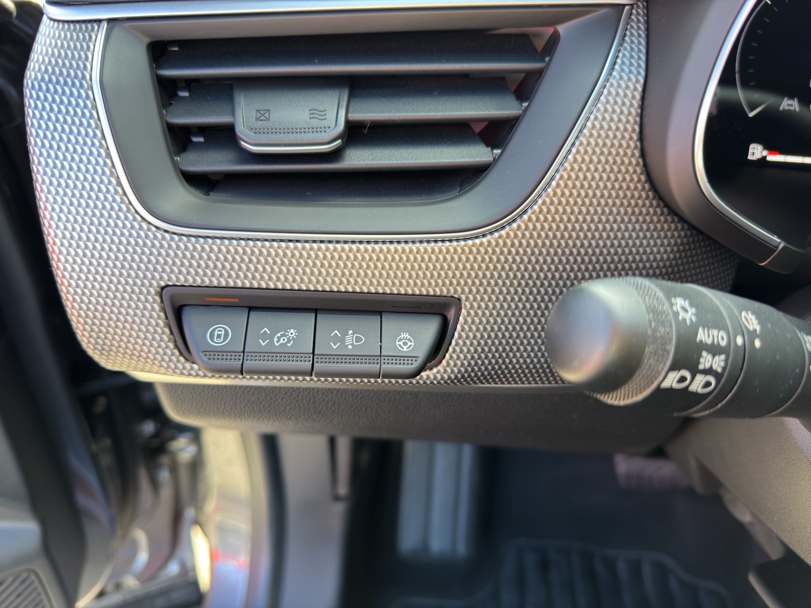 RENAULT Arkana 1.3 TCe Techno EDC *19 Zoll Alu* Tieferlegung* Leasing 1.99%*-image-22