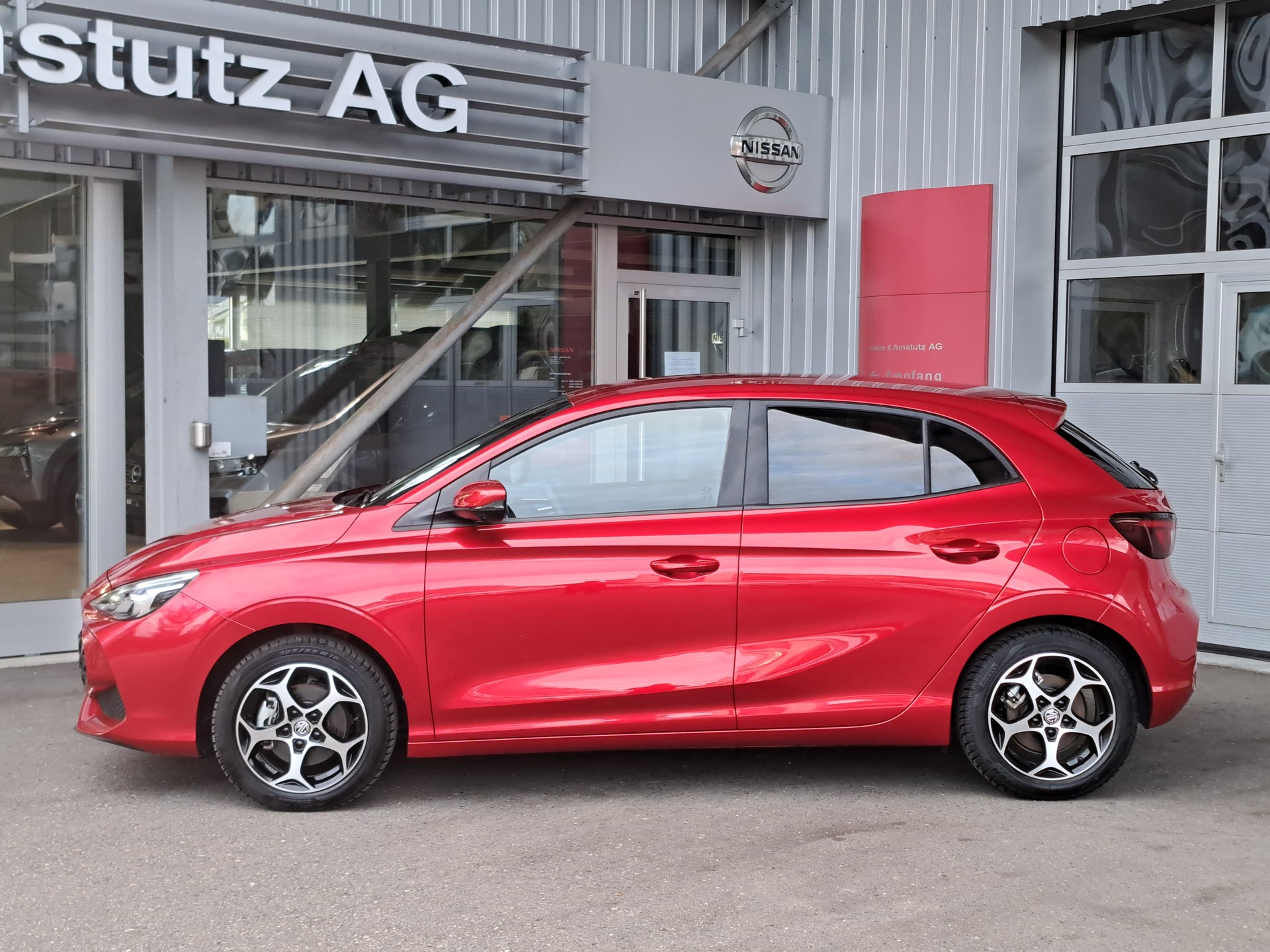 MG 3 1.5 Hybrid Luxury Aut.-image-2