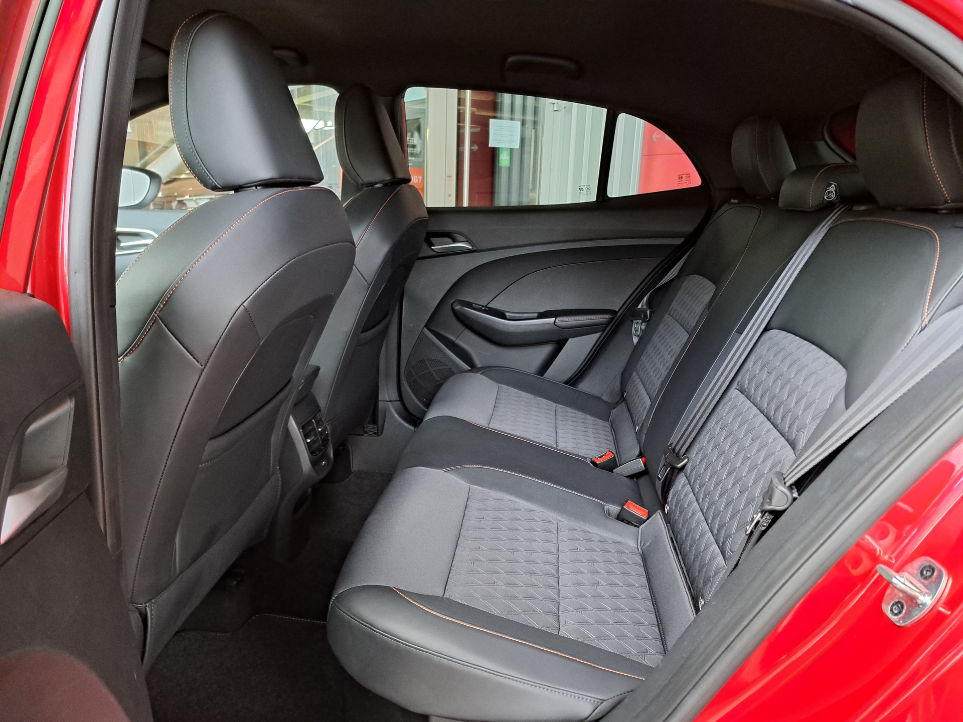 MG 3 1.5 Hybrid Luxury Aut.-image-11
