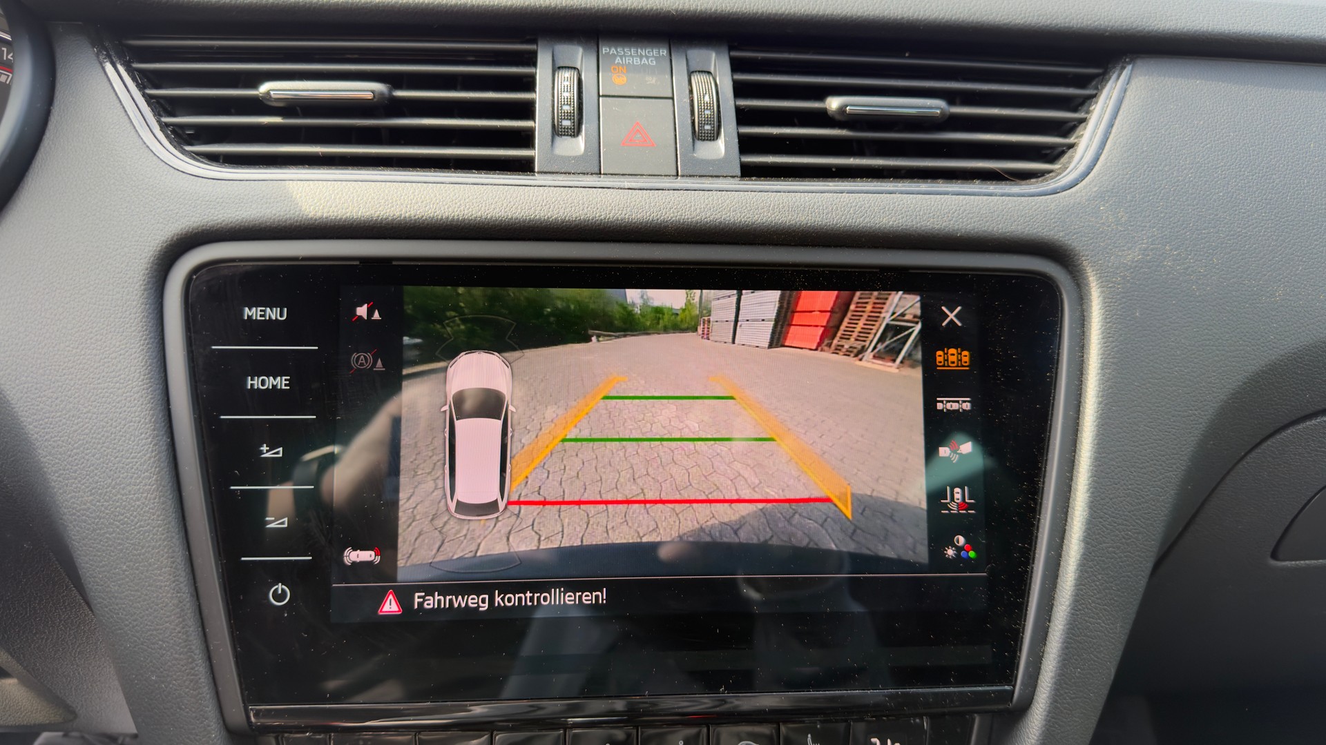 SKODA Octavia Combi 2.0 TSI RS DSG-image-11